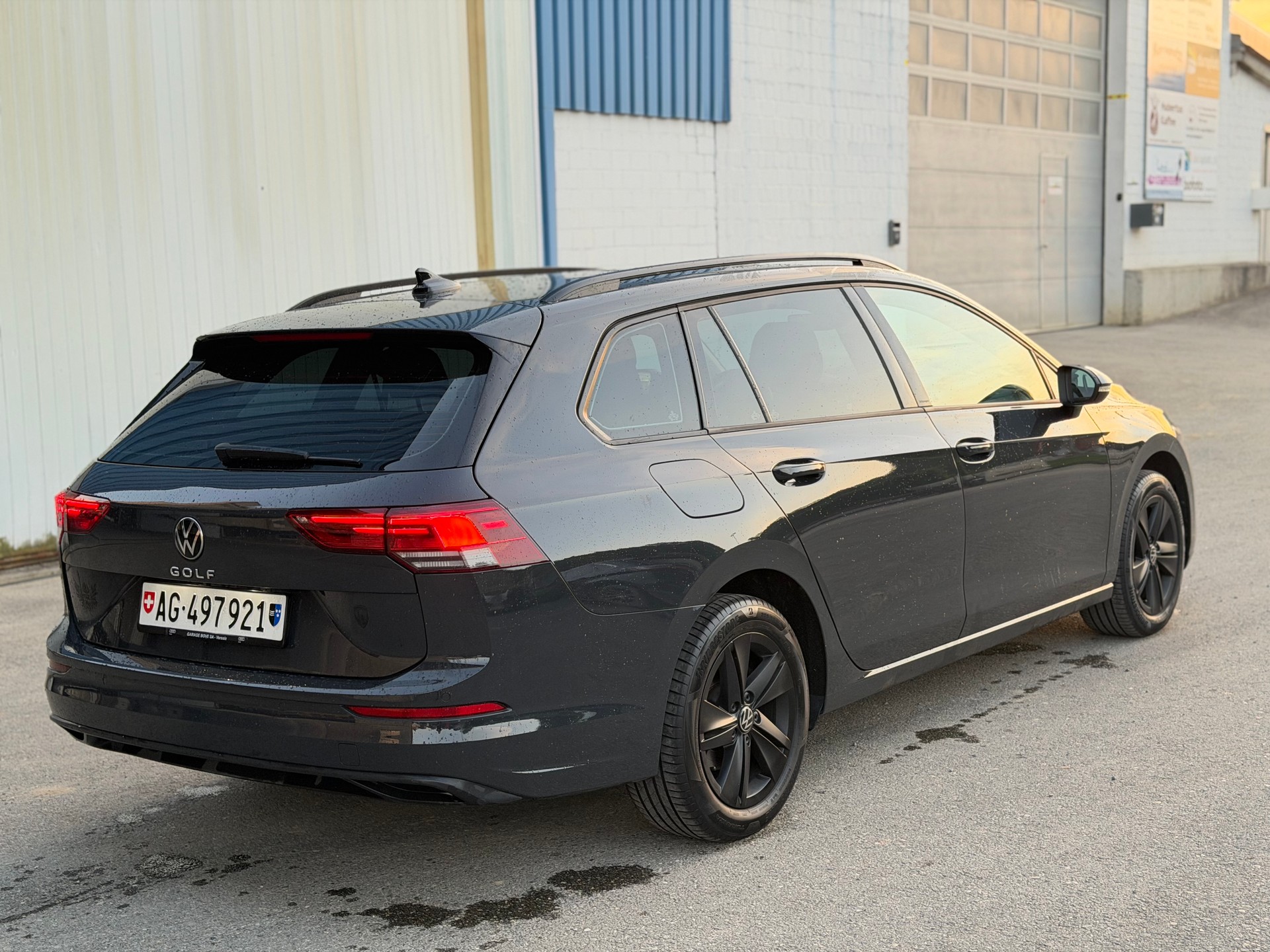 VW Golf Variant 2.0 TDI Life DSG-image-4