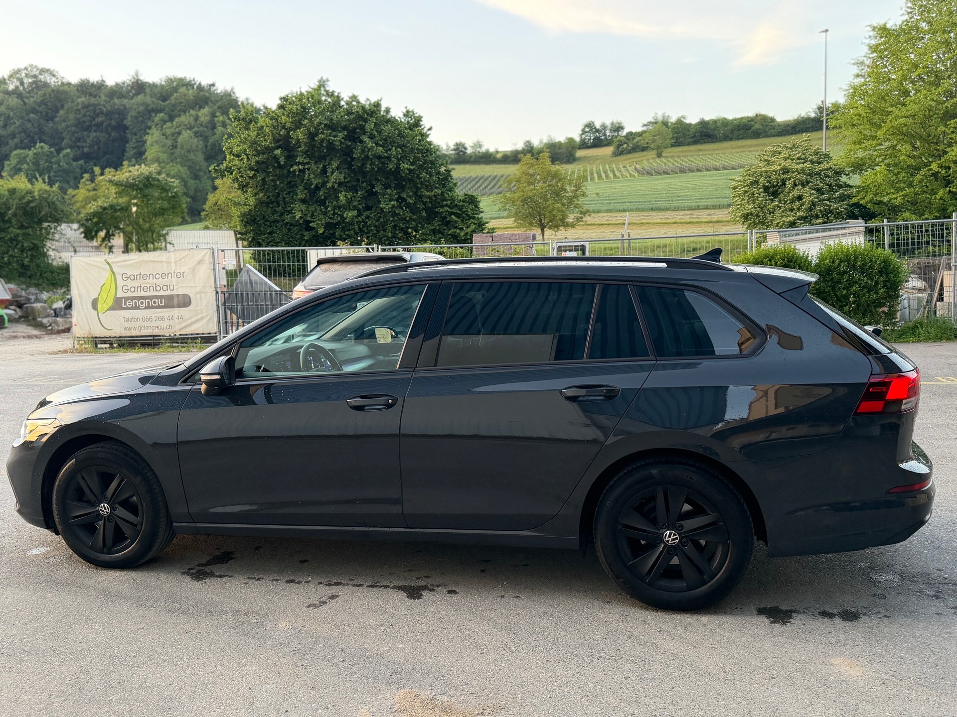 VW Golf Variant 2.0 TDI Life DSG-image-7