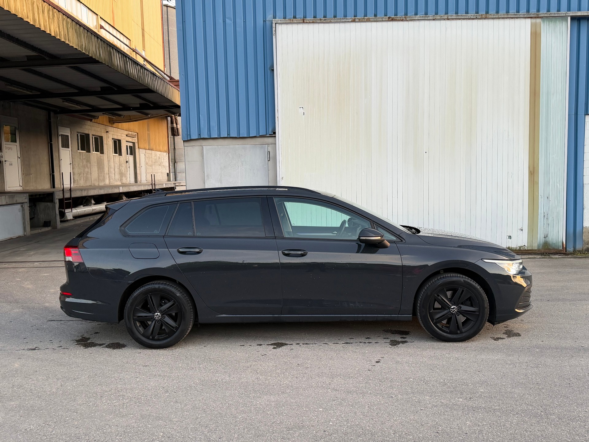 VW Golf Variant 2.0 TDI Life DSG-image-3