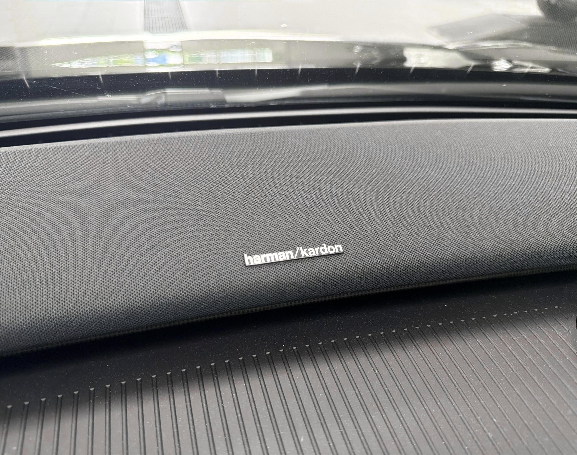 VOLVO EX 30 E60 Twin Ultra Performanc-image-15