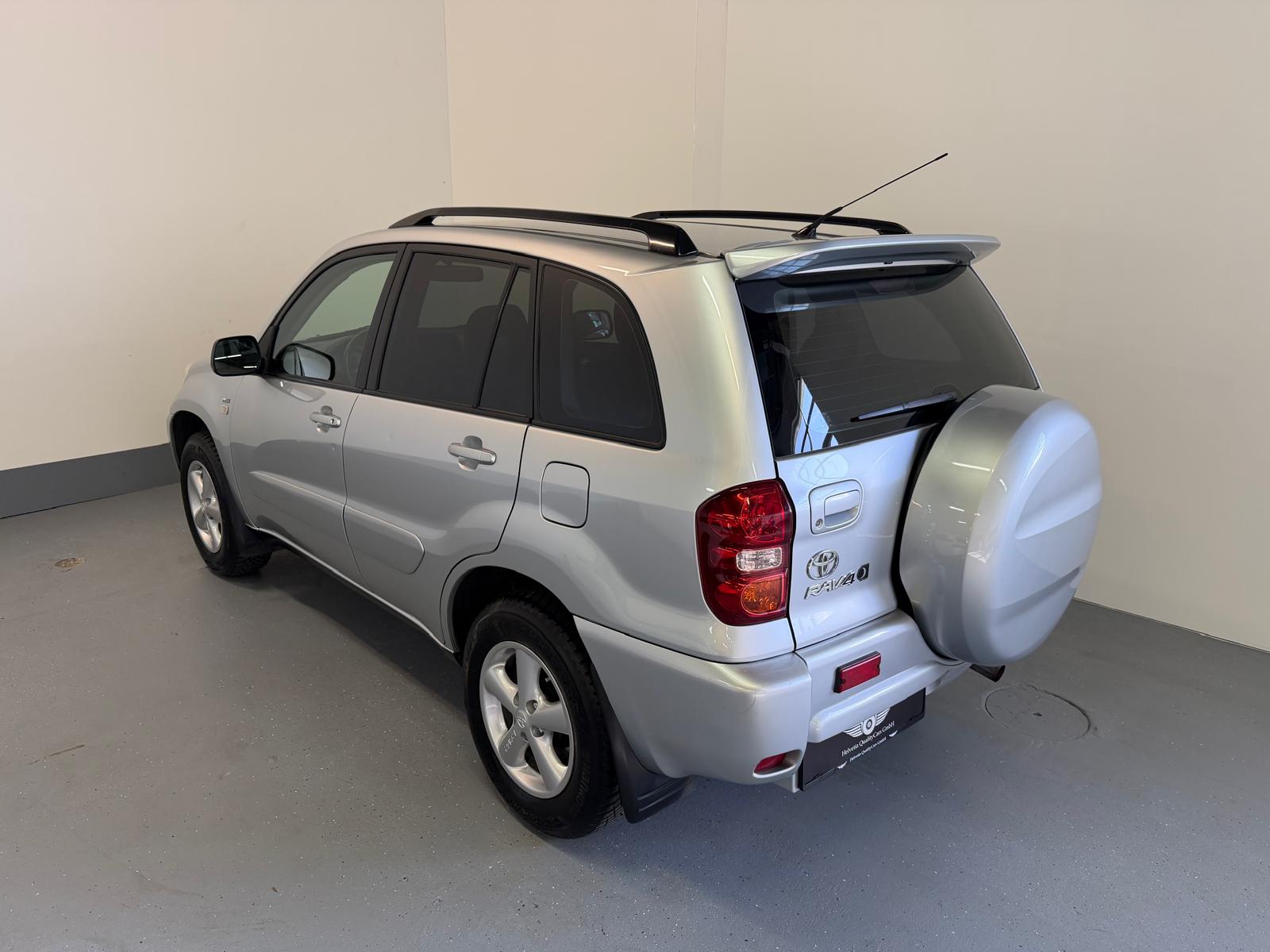 TOYOTA 2.0 VVT-i Linea Luna Automatik-image-7
