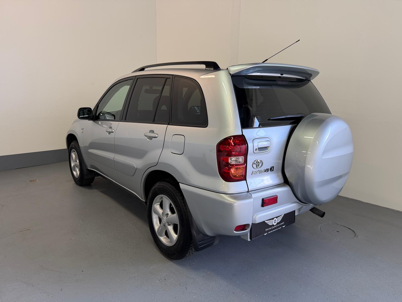 TOYOTA 2.0 VVT-i Linea Luna Automatik-image-8