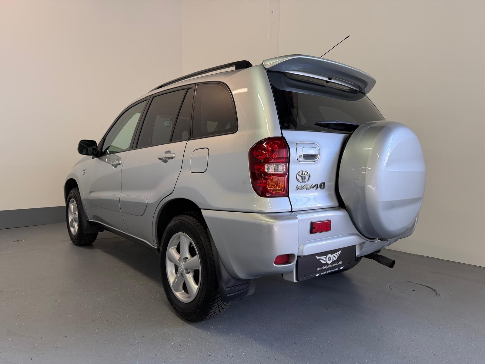TOYOTA 2.0 VVT-i Linea Luna Automatik-image-9