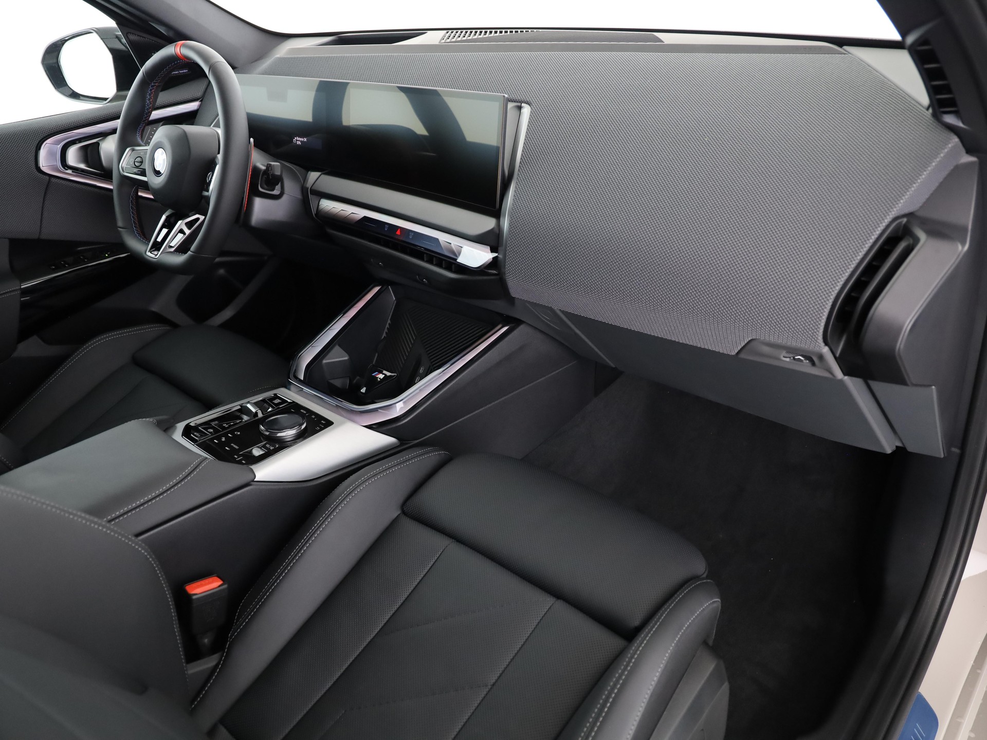 BMW X3 M50i-image-13