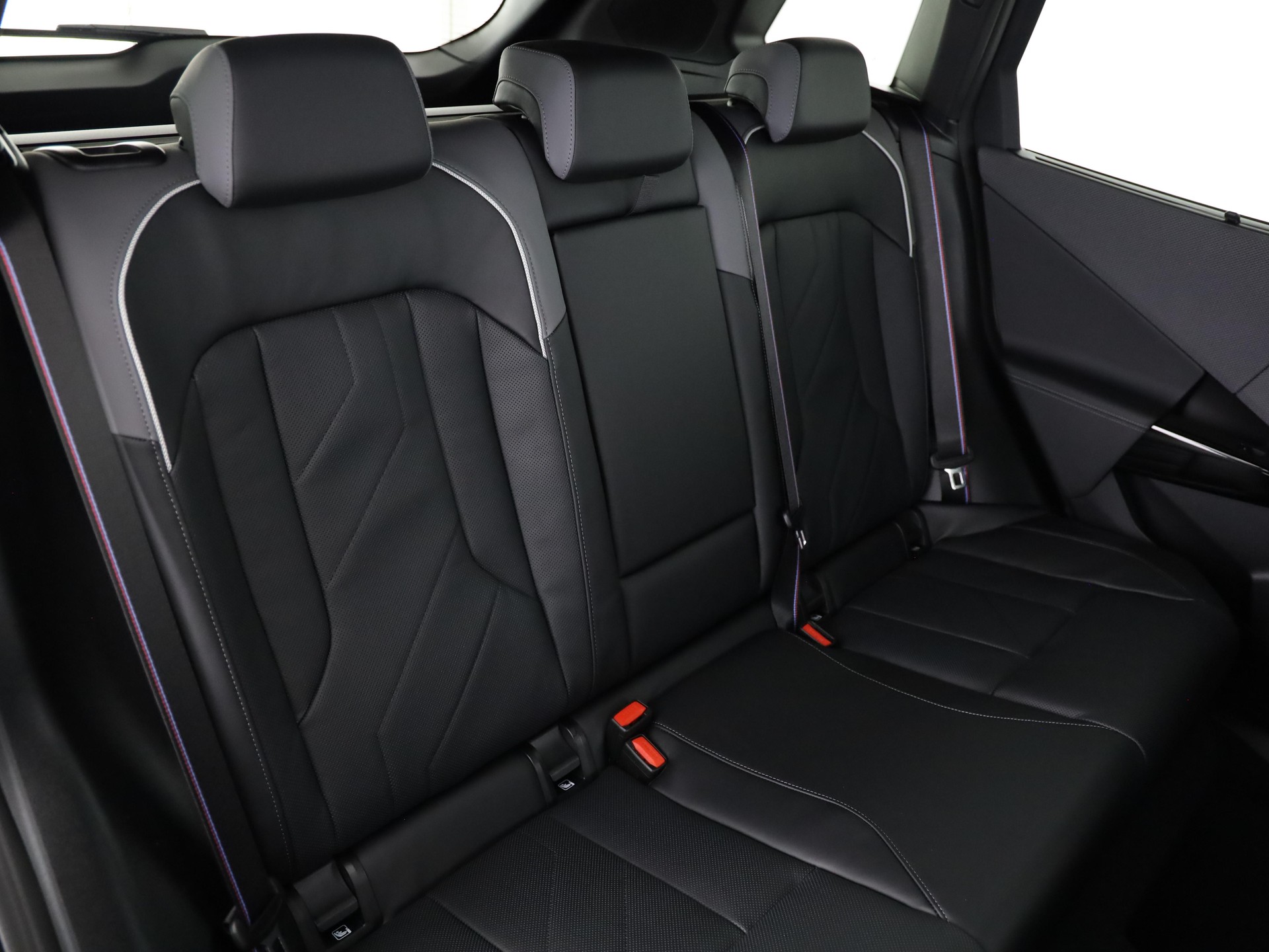 BMW X3 M50i-image-15