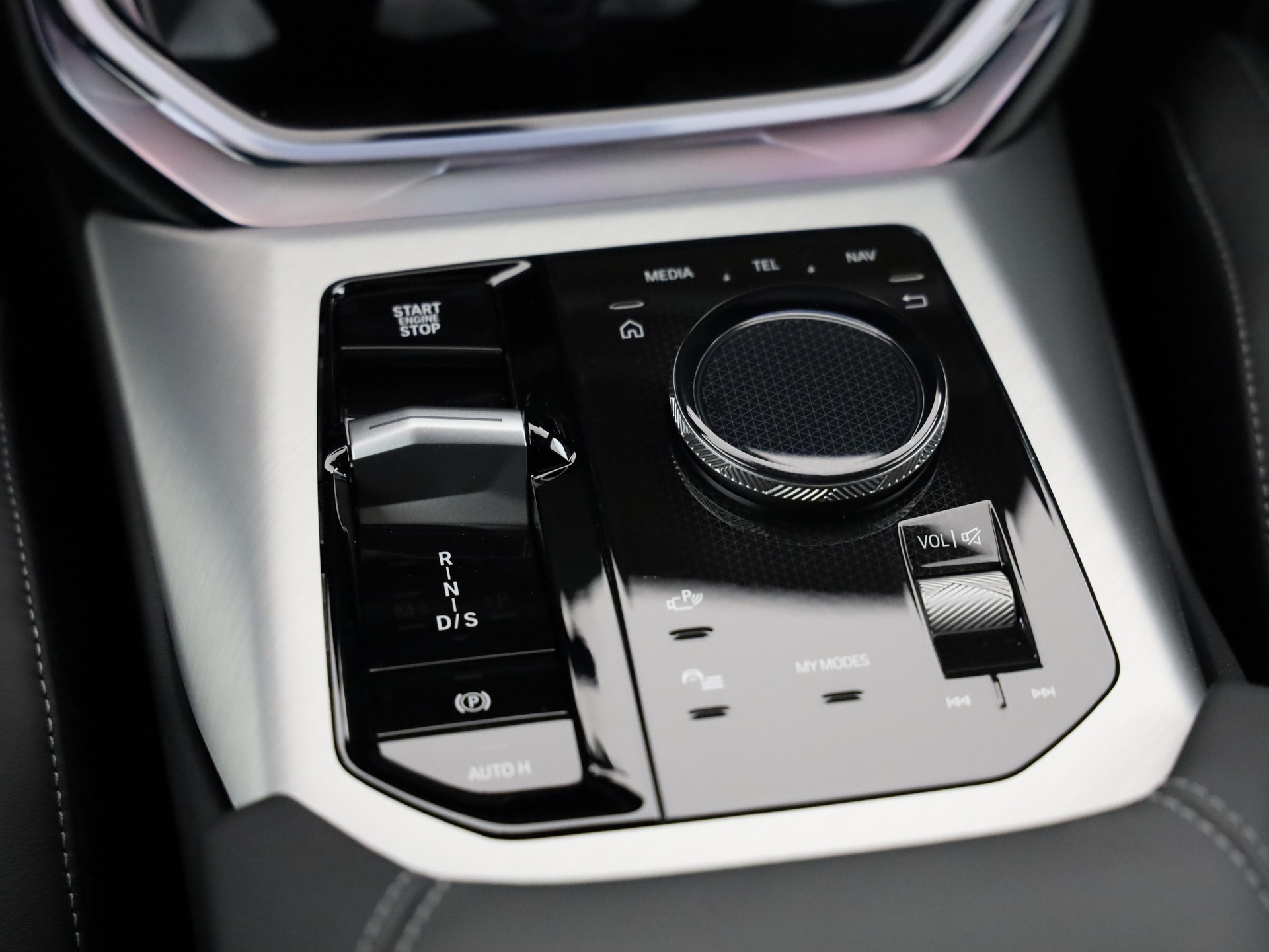 BMW X3 M50i-image-17
