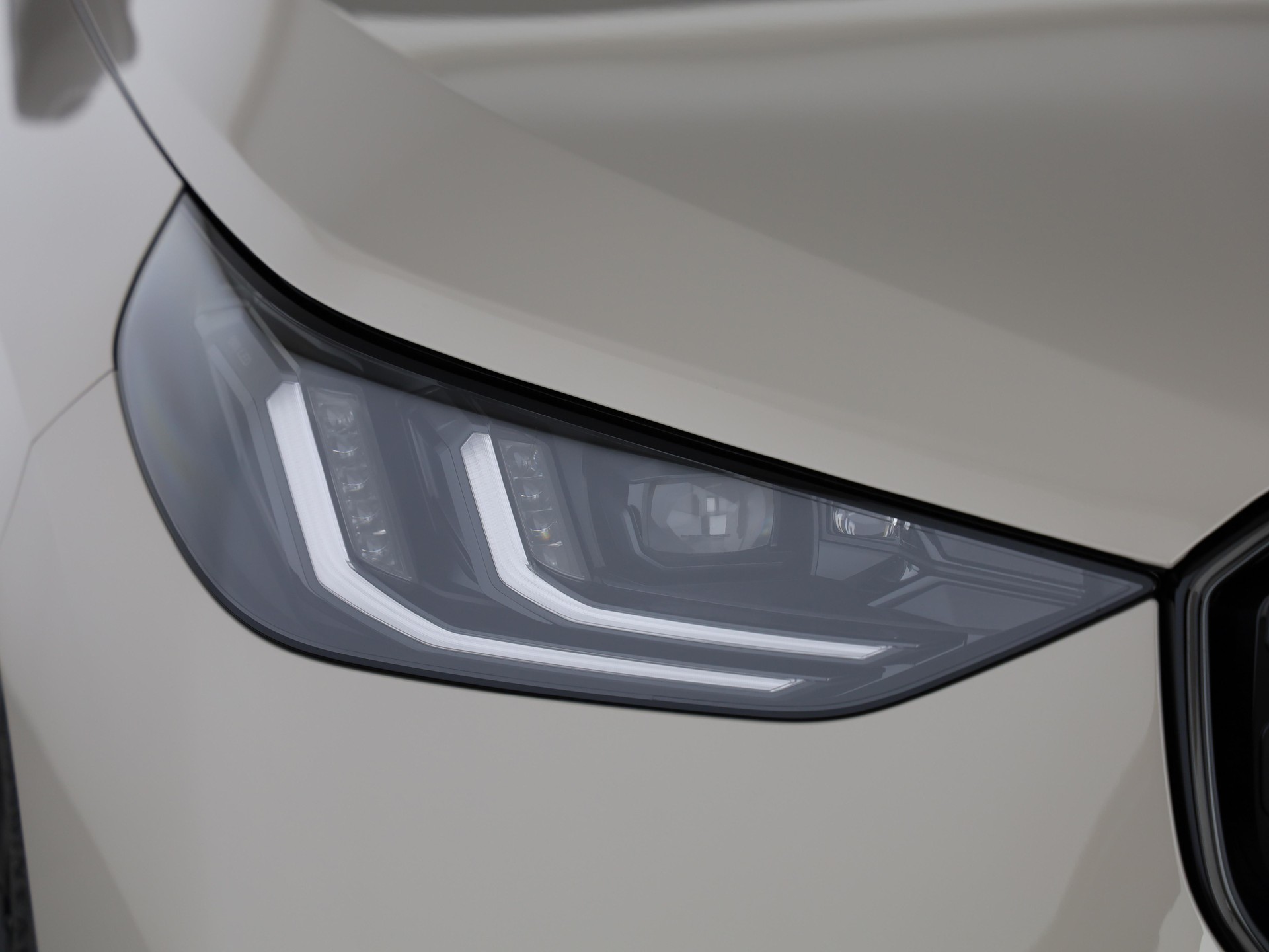 BMW X3 M50i-image-5