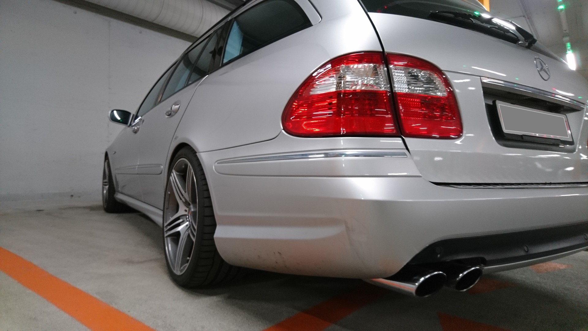 MERCEDES-BENZ E 55 V8 AMG-image-3