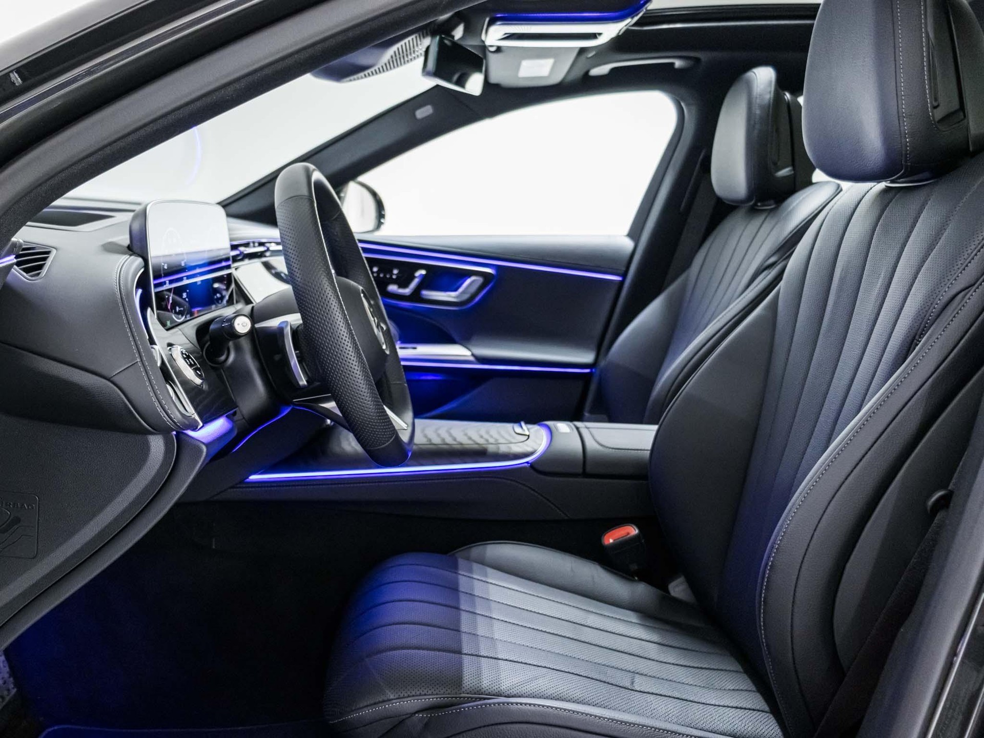 MERCEDES-BENZ E 300 de 4MATIC T-Modell-image-6