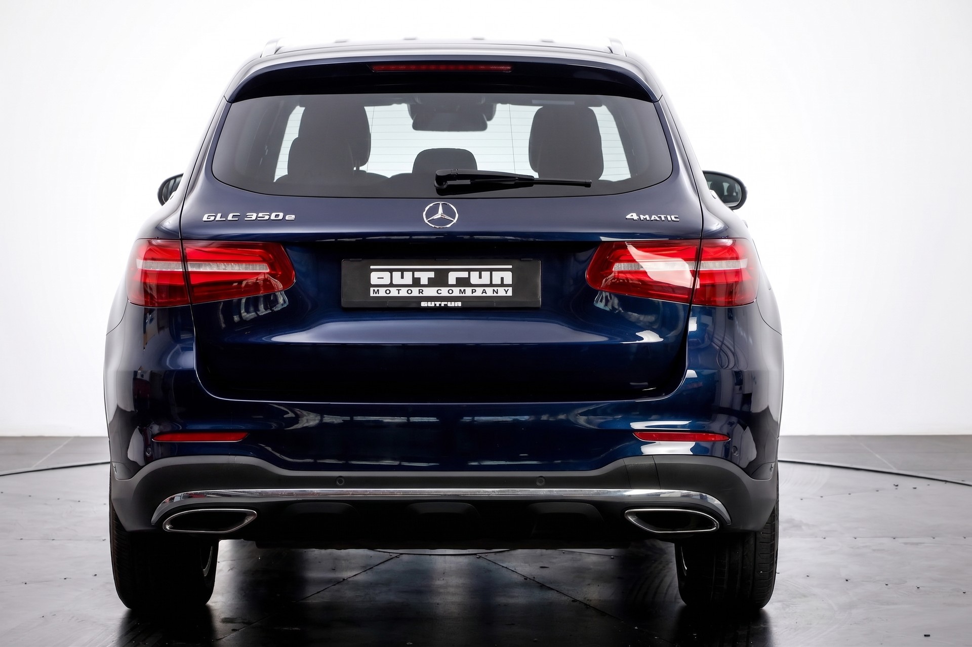 MERCEDES-BENZ GLC 350 e AMG Line 4Matic 7G-Tronic-image-2