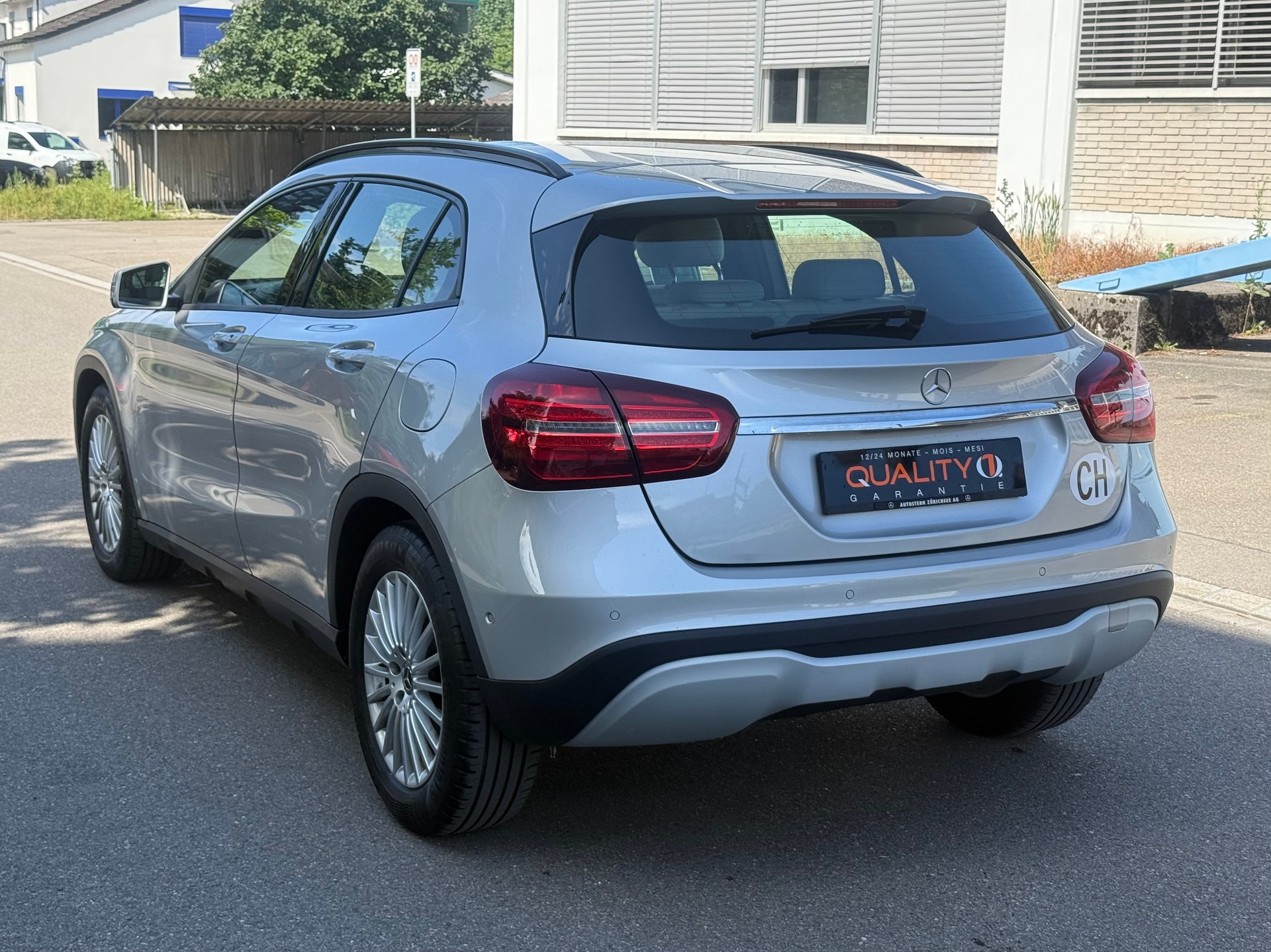 MERCEDES-BENZ GLA 200 CDI Style 4Matic 7G-DCT-image-5