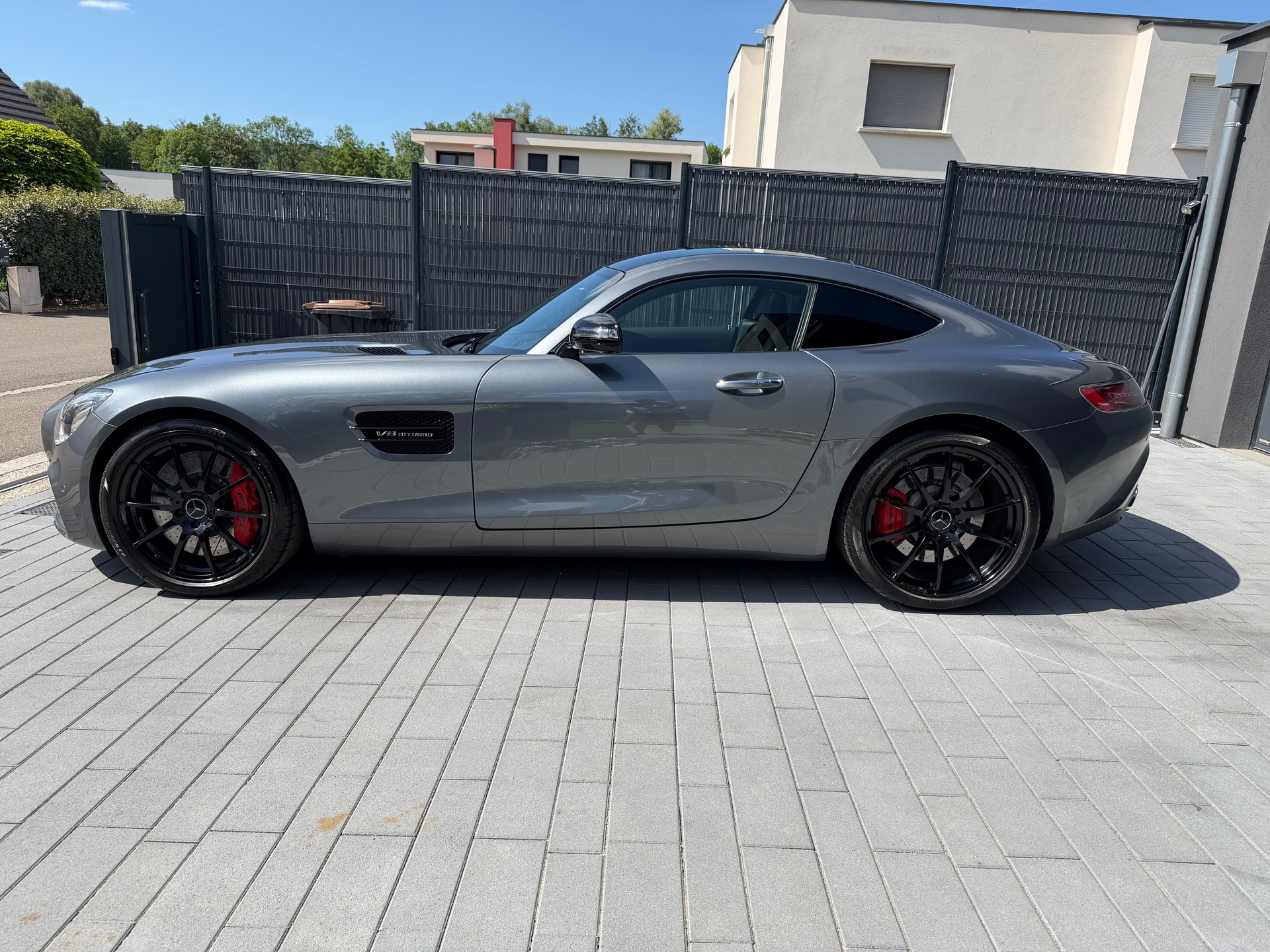 MERCEDES-BENZ AMG GT S-image-0