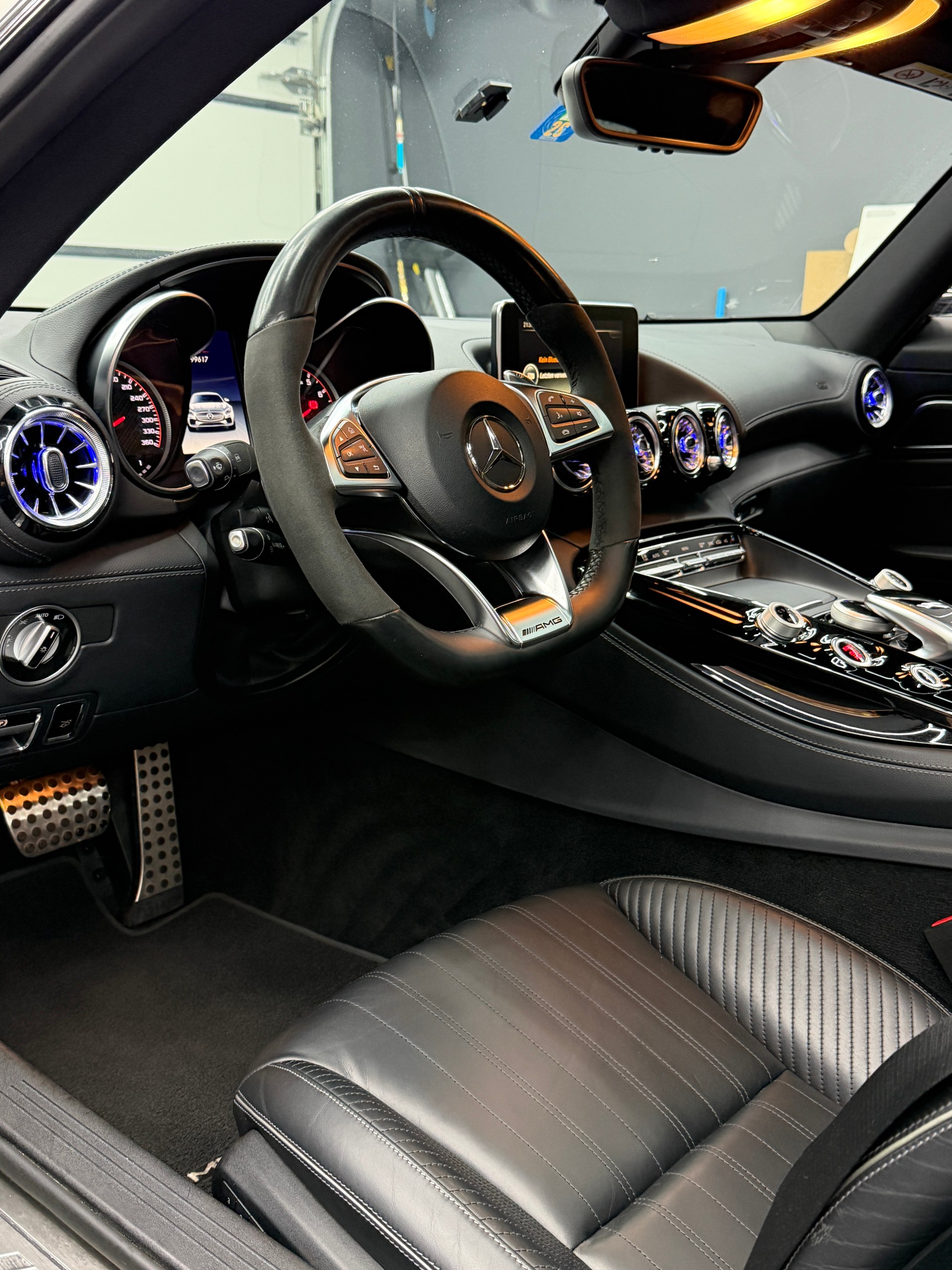 MERCEDES-BENZ AMG GT S-image-3