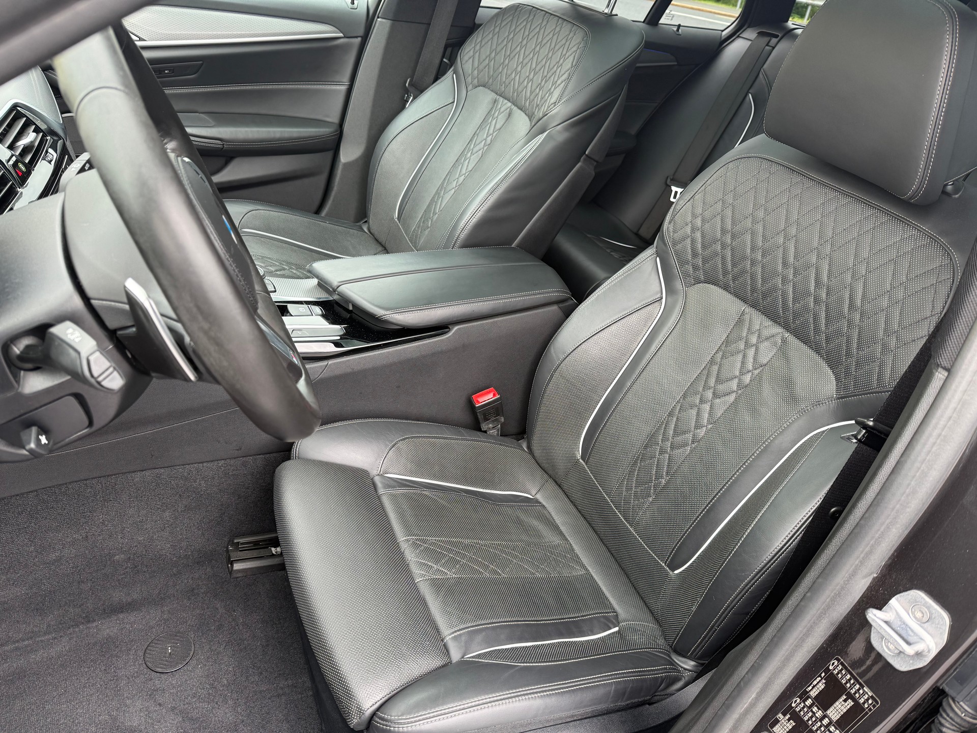 BMW 540d xDrive Touring M Sport-image-9