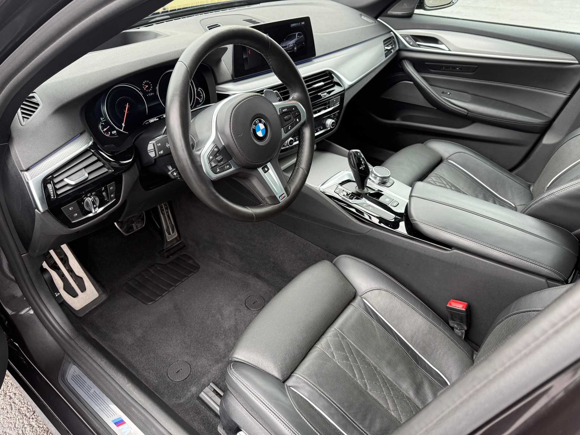 BMW 540d xDrive Touring M Sport-image-8