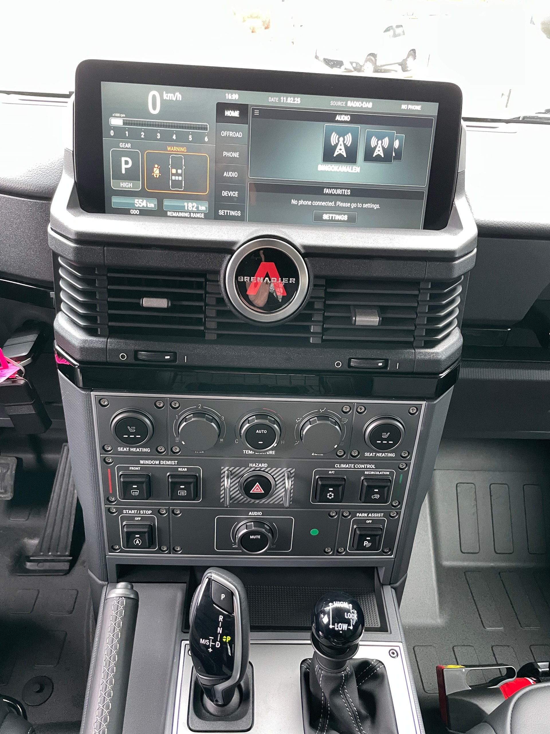 INEOS Grenadier 3.0D Utility Wagon 2-Sitz-image-18