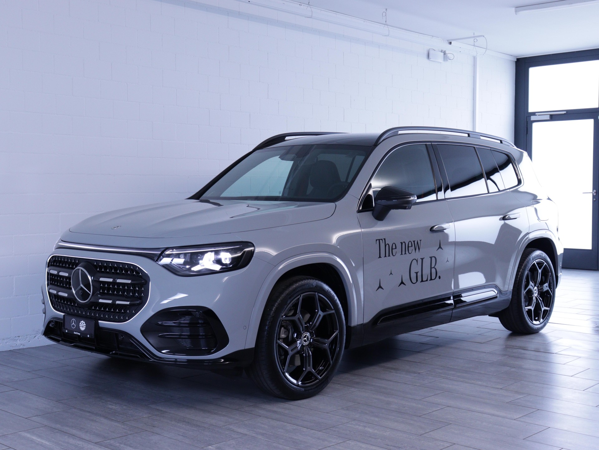 MERCEDES-BENZ GLB 220 4matic-image-0