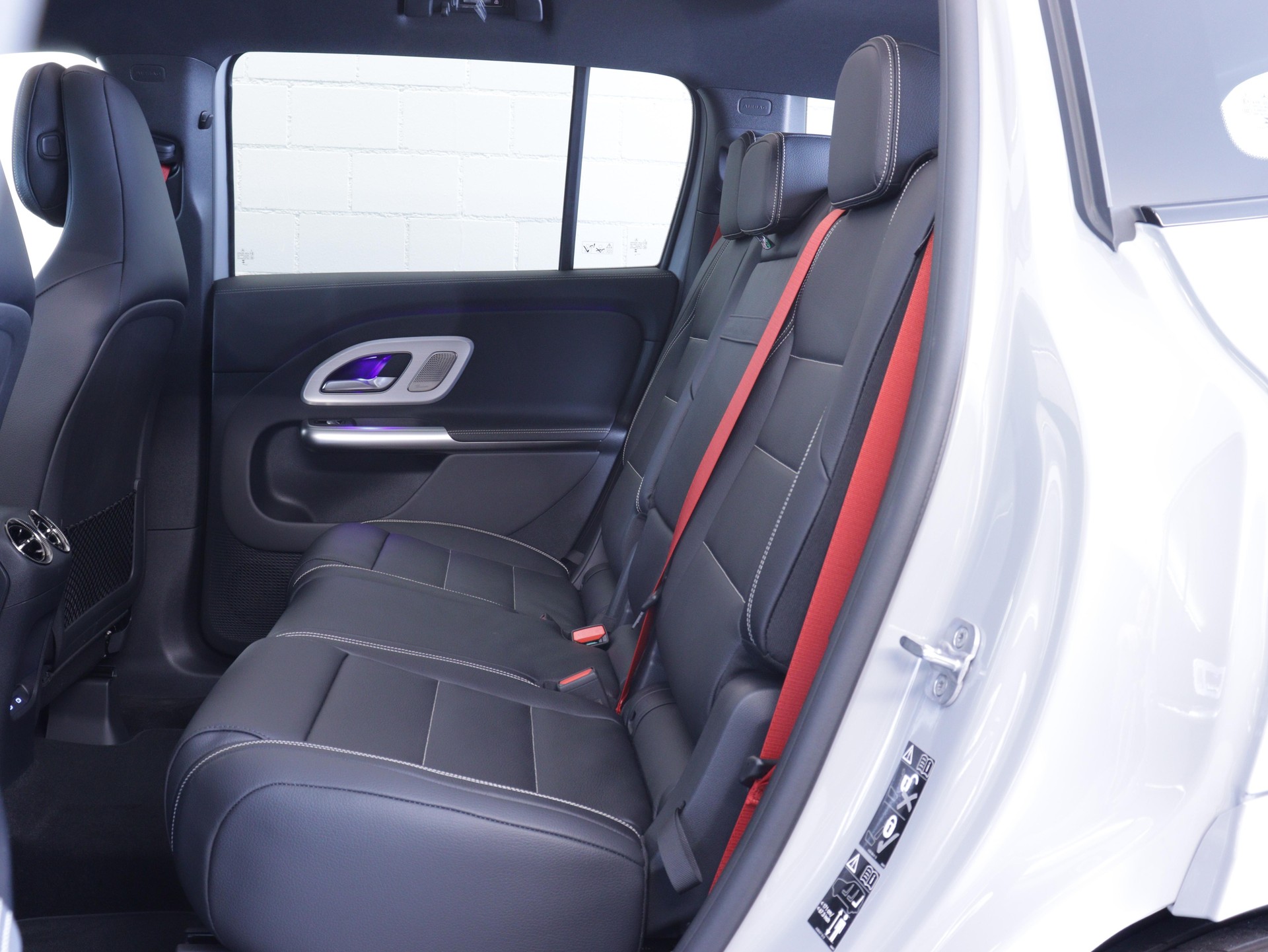 MERCEDES-BENZ GLB 220 4matic-image-9