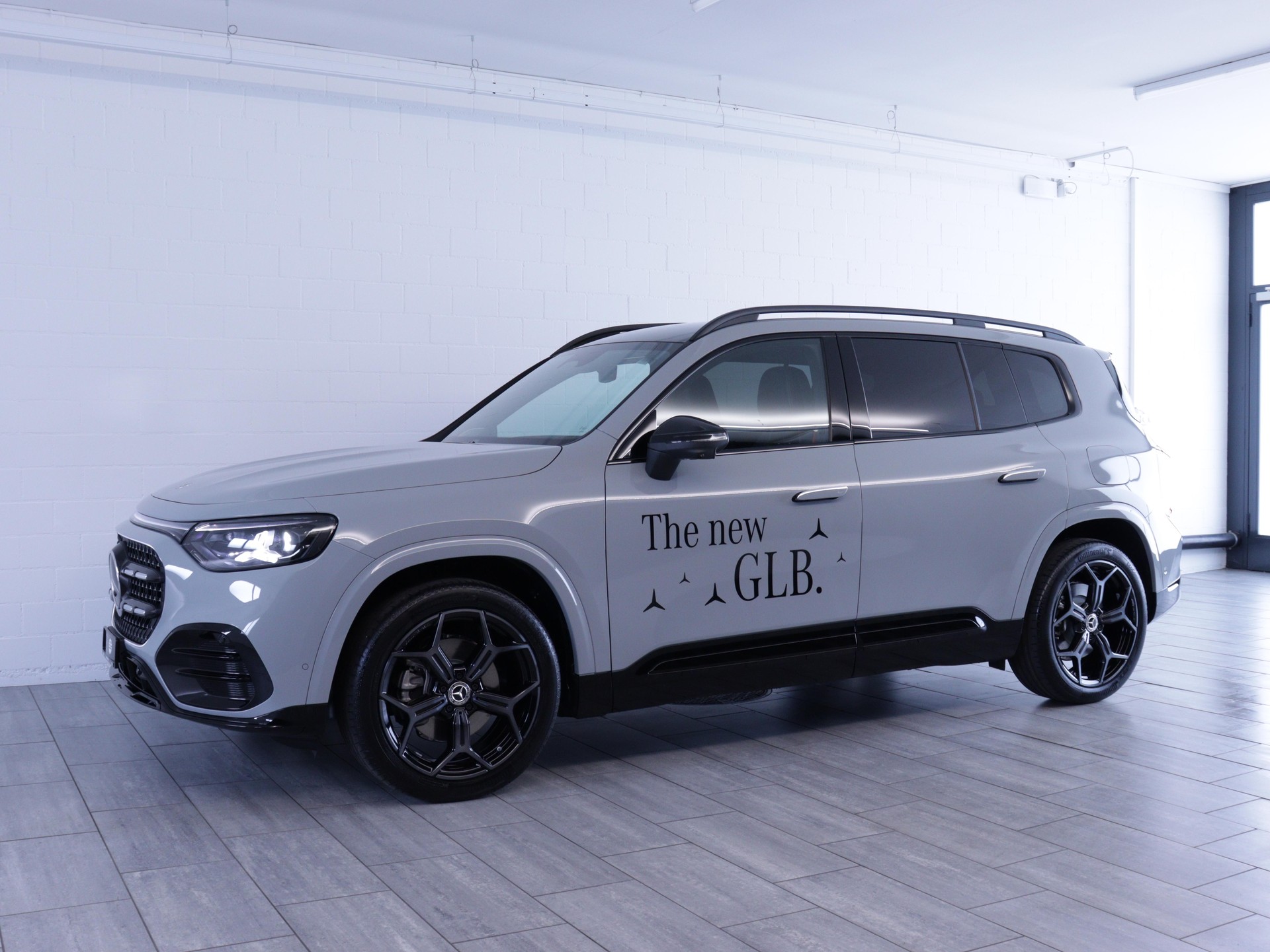 MERCEDES-BENZ GLB 220 4matic-image-1