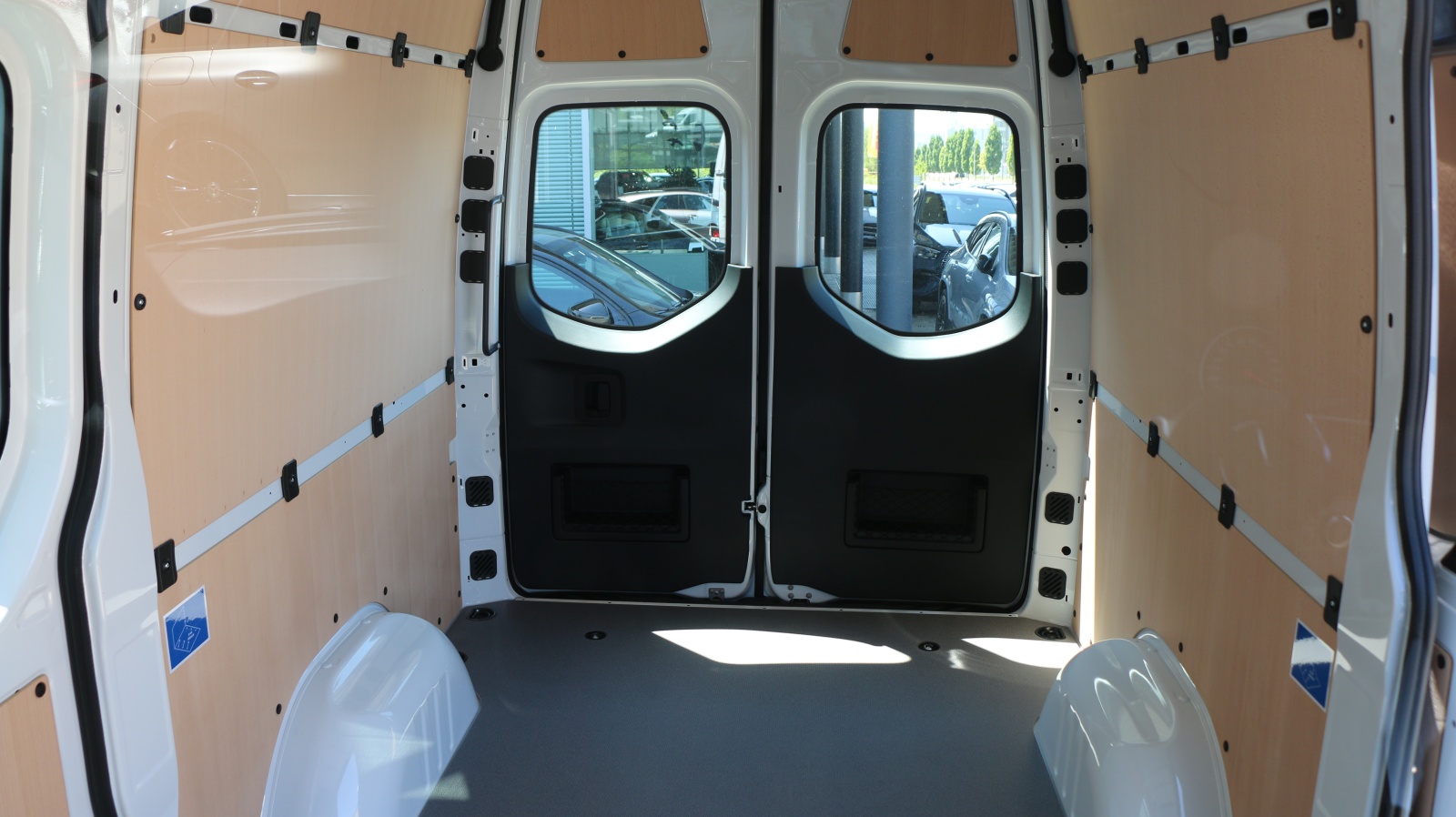 MERCEDES-BENZ Sprinter 319 CDI PRO KA 3665mm S-image-12
