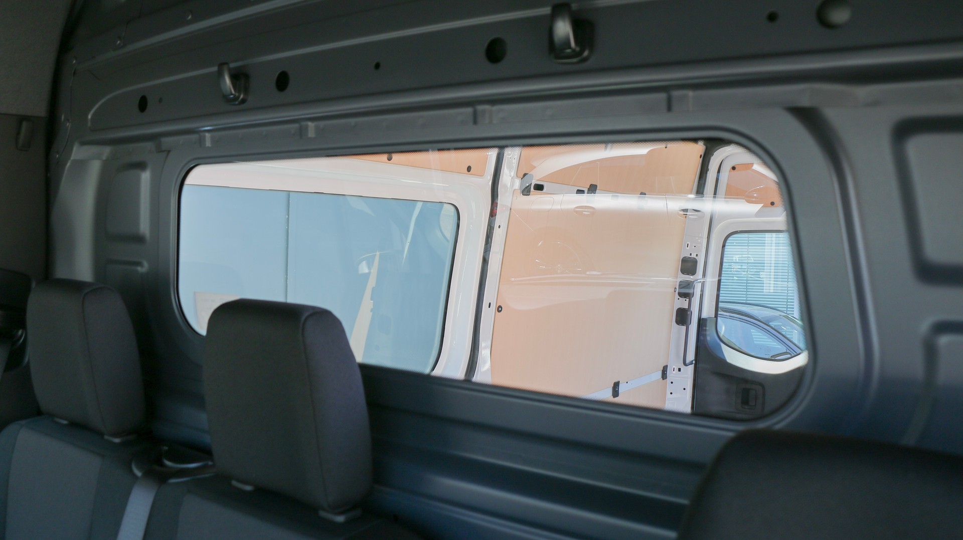 MERCEDES-BENZ Sprinter 319 CDI PRO KA 3665mm S-image-9