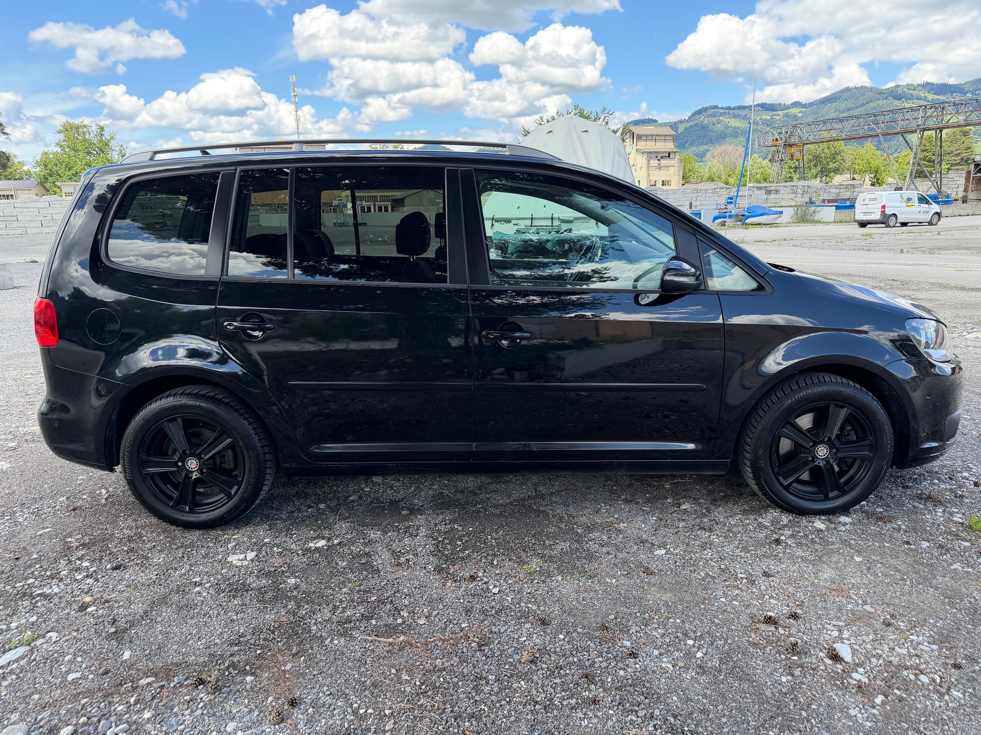 VW TOURAN-image-5