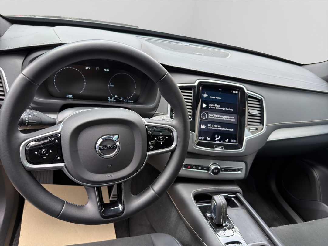 VOLVO XC90 T8 eAWD PluginHybrid Plus Dark Geartronic-image-9