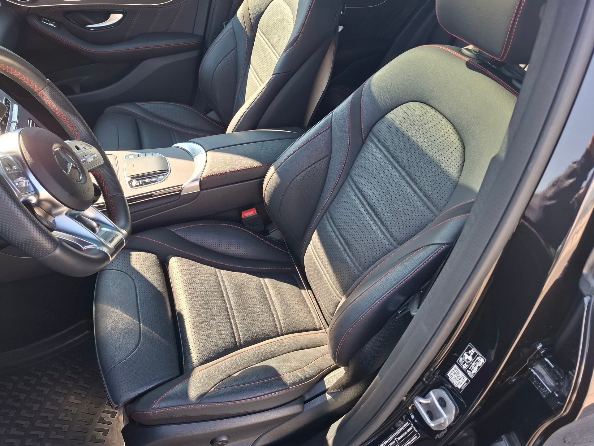 MERCEDES-BENZ GLC 43 AMG 4m-image-5