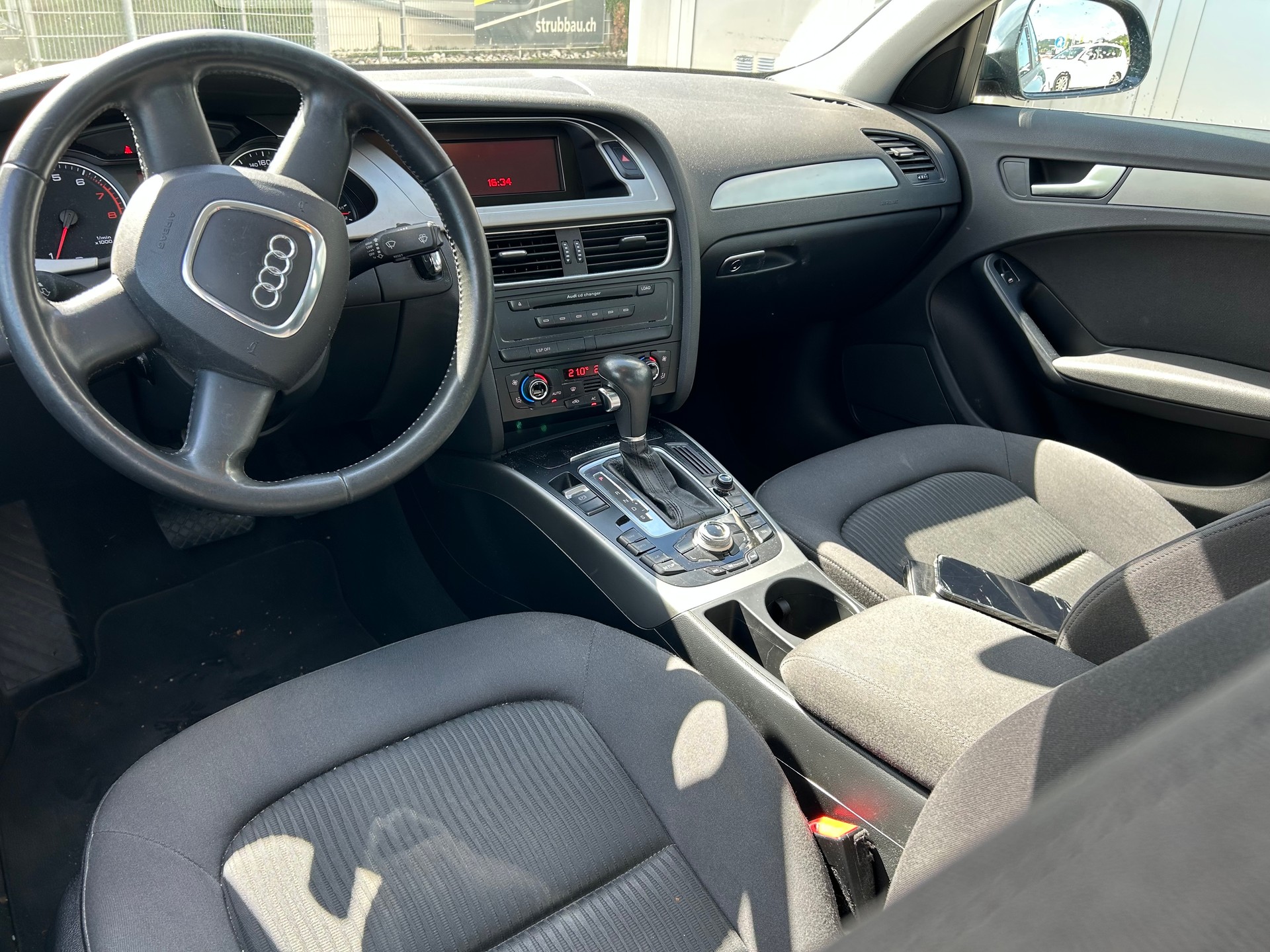 AUDI A4 Limousine 2.0 TFSI-image-11