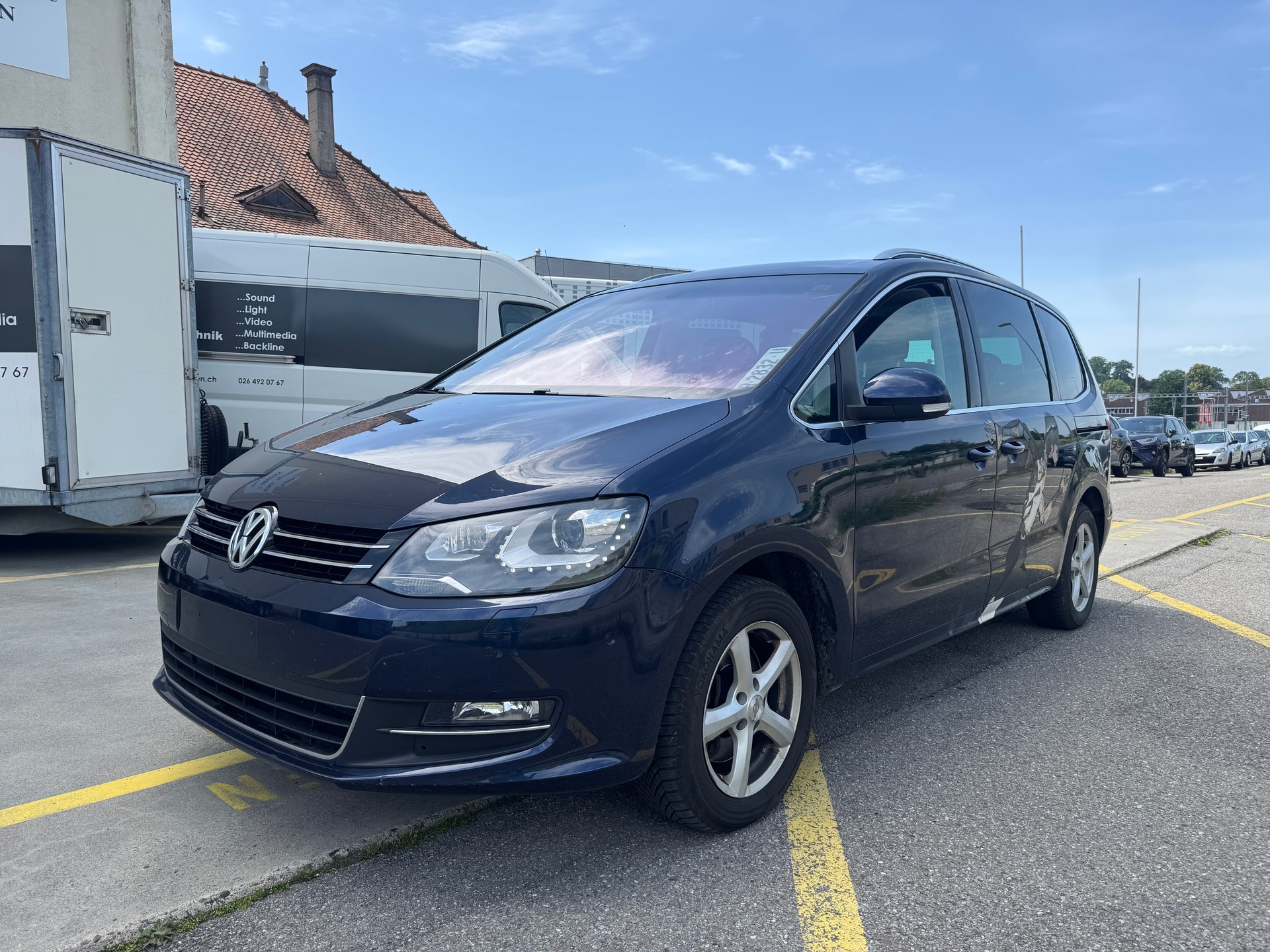 VW Sharan 2.0 TDI BMT Comfortline DSG-image-0