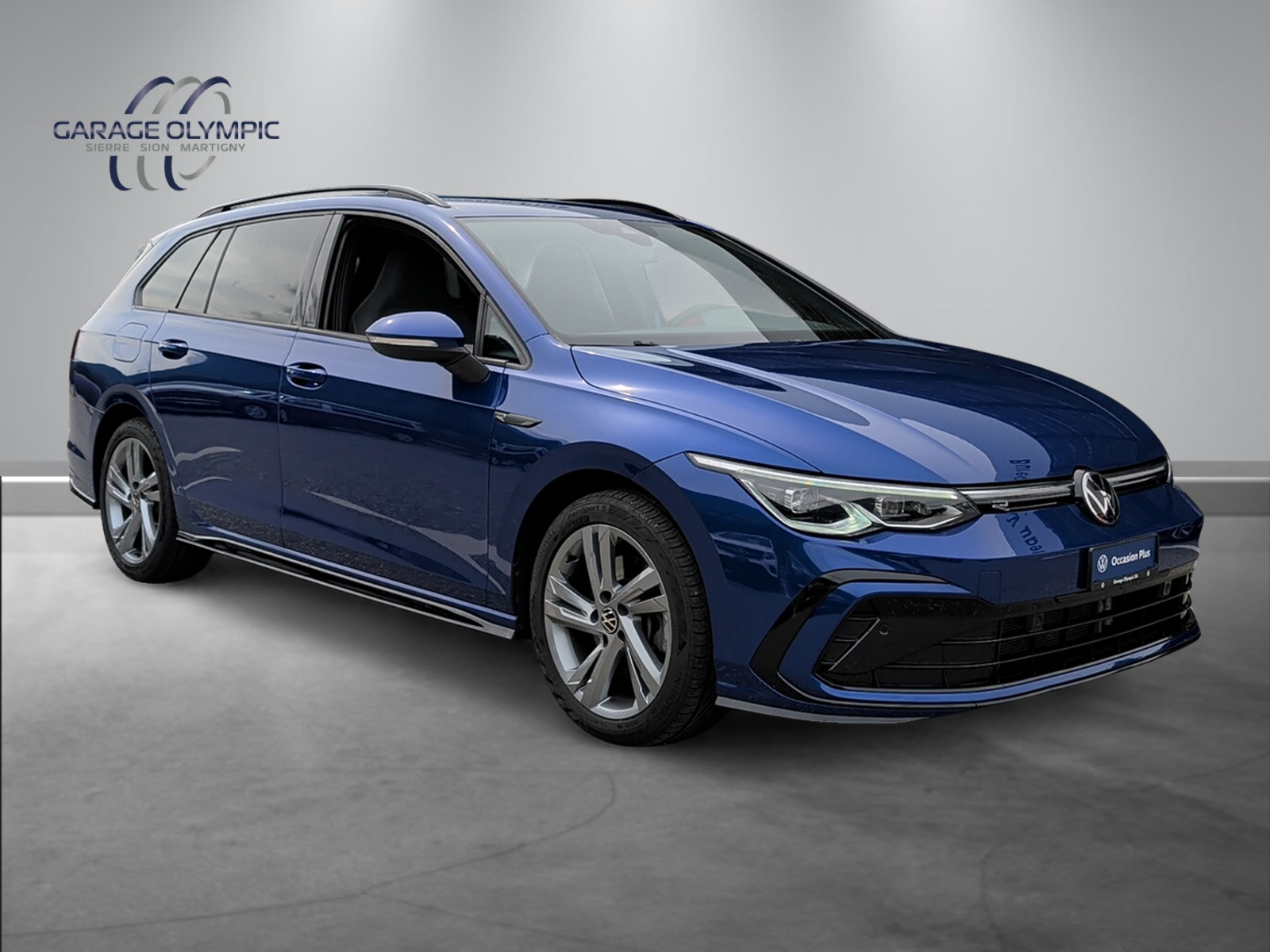 VW Golf Variant 2.0 TSI R-Line DSG 4Motion-image-1