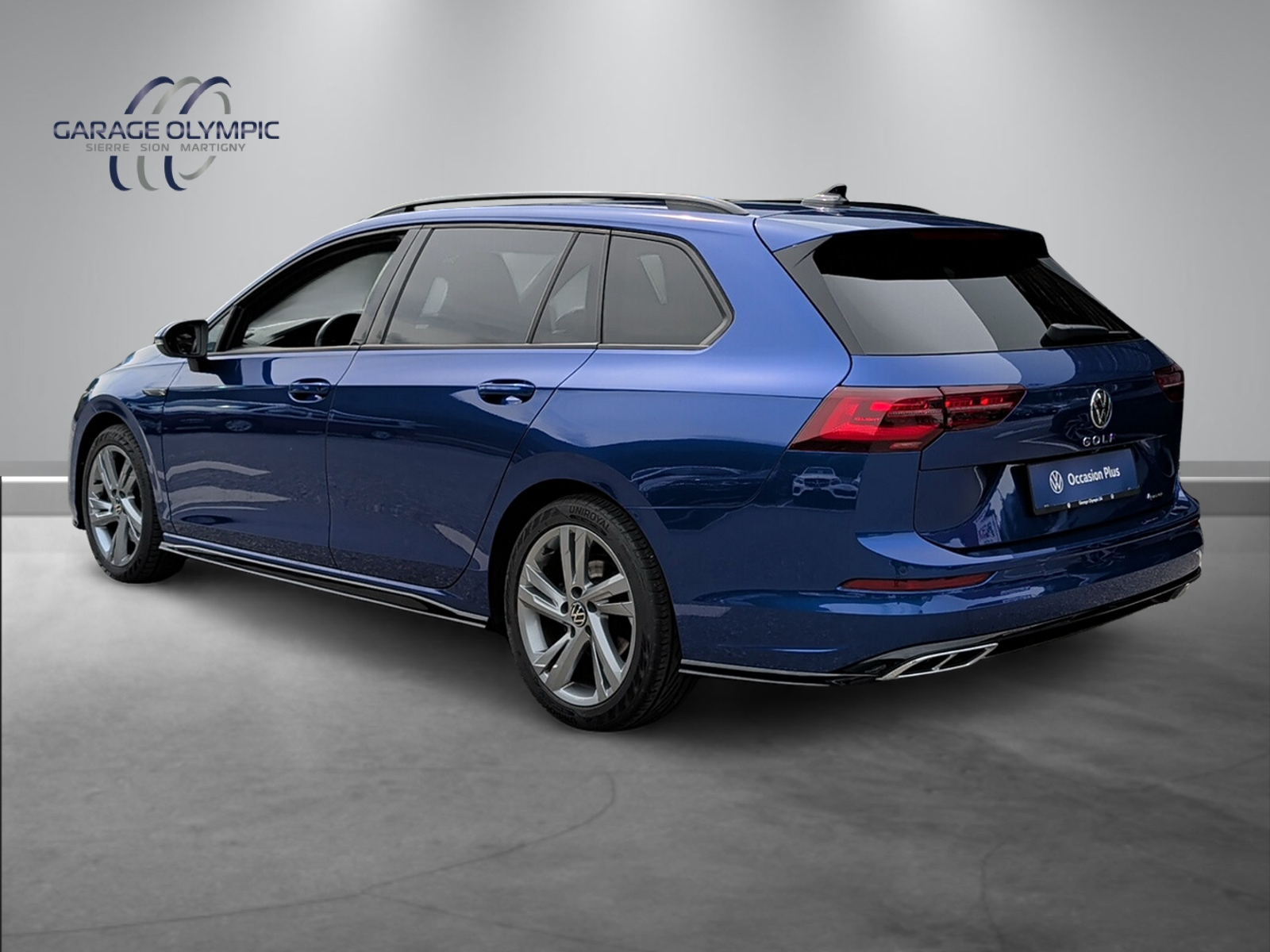 VW Golf Variant 2.0 TSI R-Line DSG 4Motion-image-3
