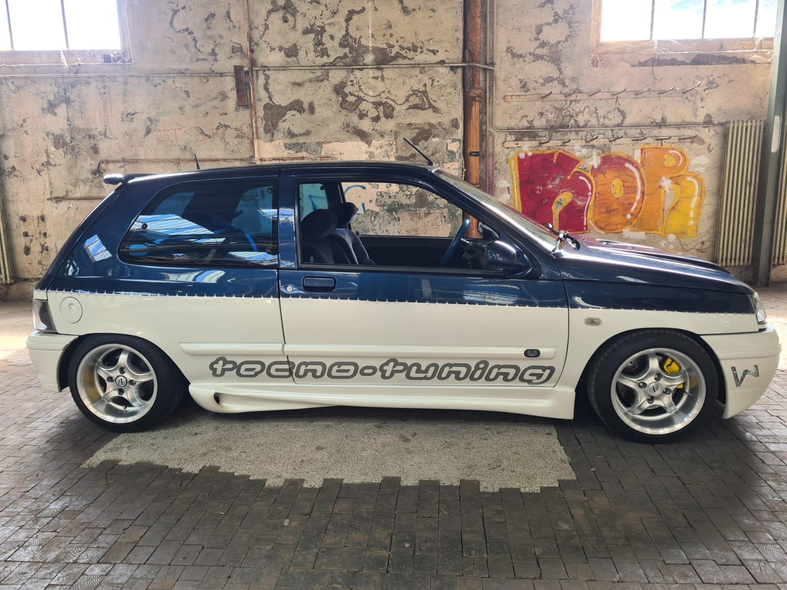 RENAULT Clio 2.0 16V Williams-image-3