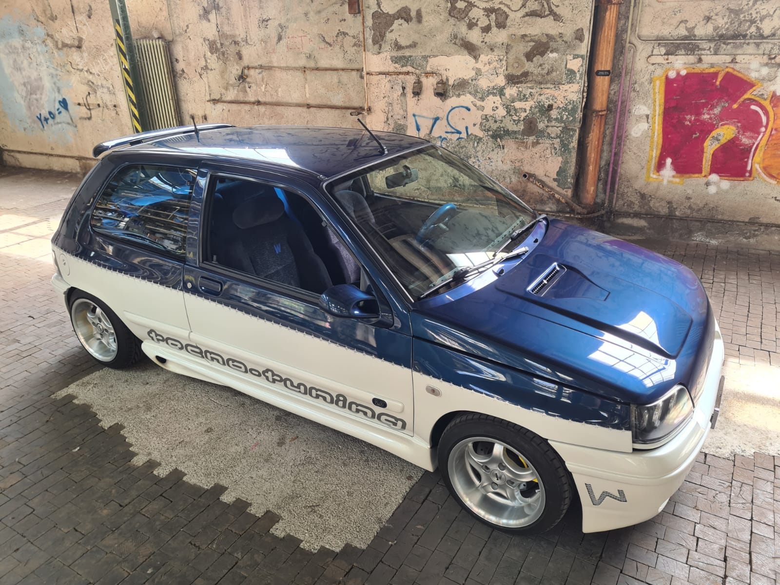 RENAULT Clio 2.0 16V Williams-image-11