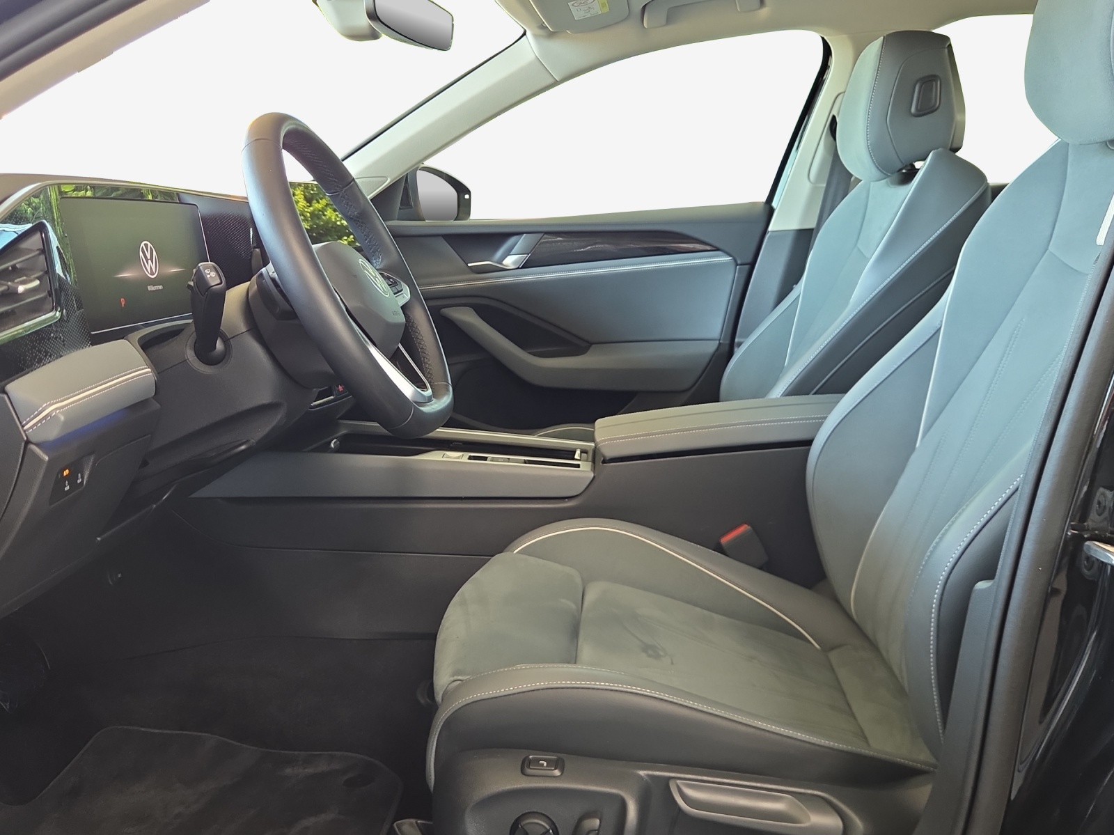 VW Passat Variant 2.0 TDI evo Business DSG-image-7