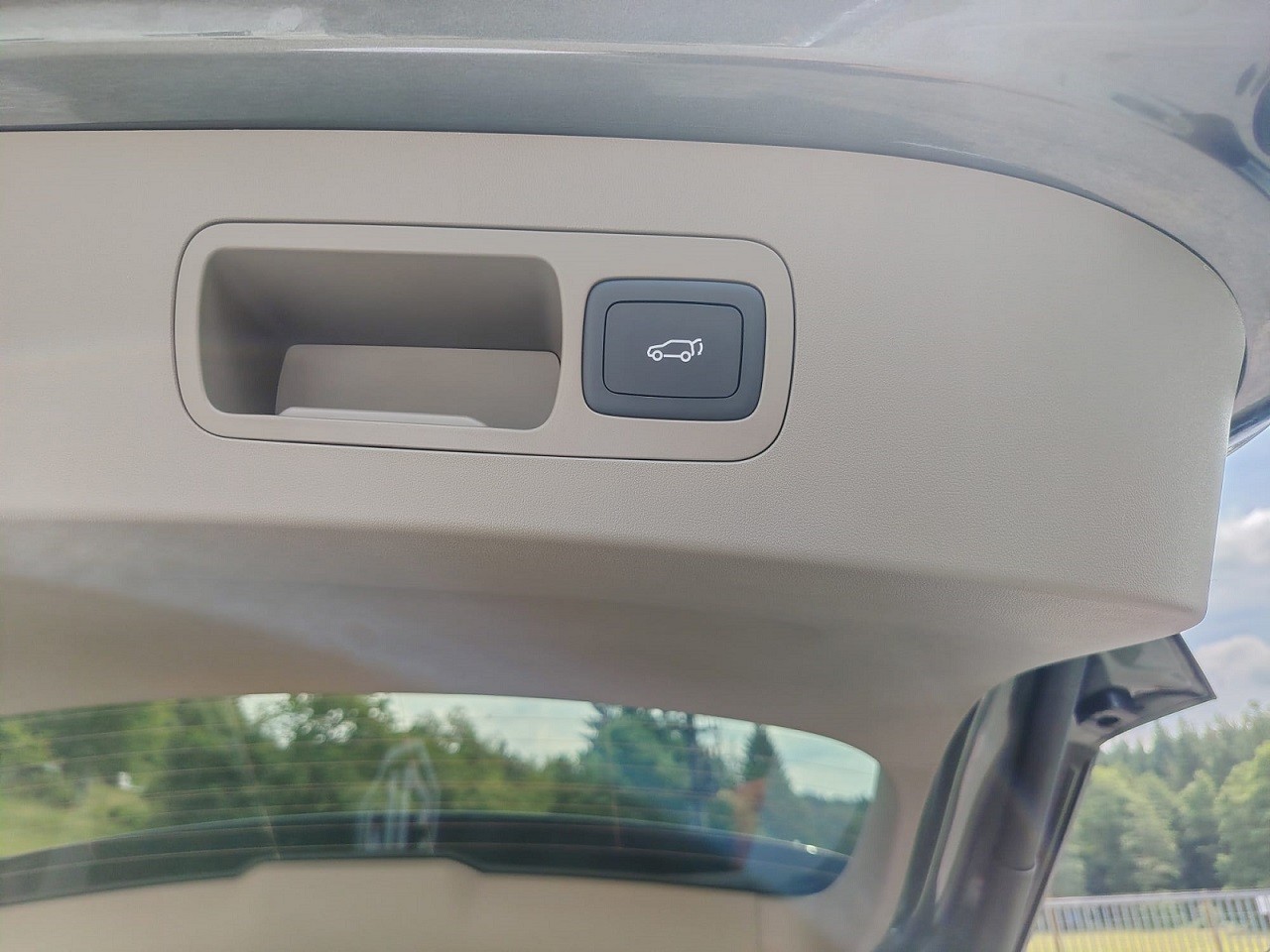 MG S9 PHEV 1.5 "Premium" mit 100 km e-Reichweite-image-11