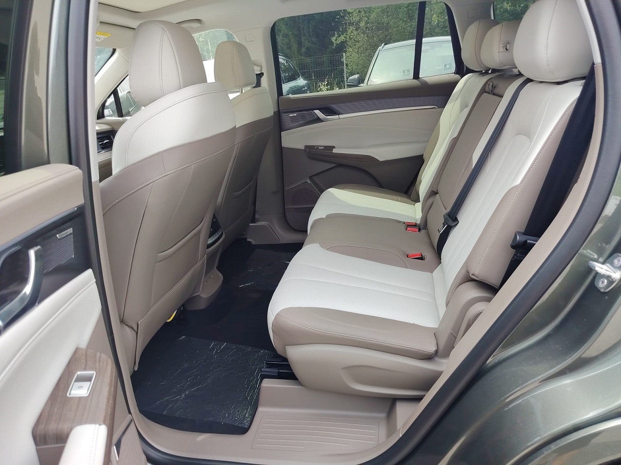 MG S9 PHEV 1.5 "Premium" mit 100 km e-Reichweite-image-15
