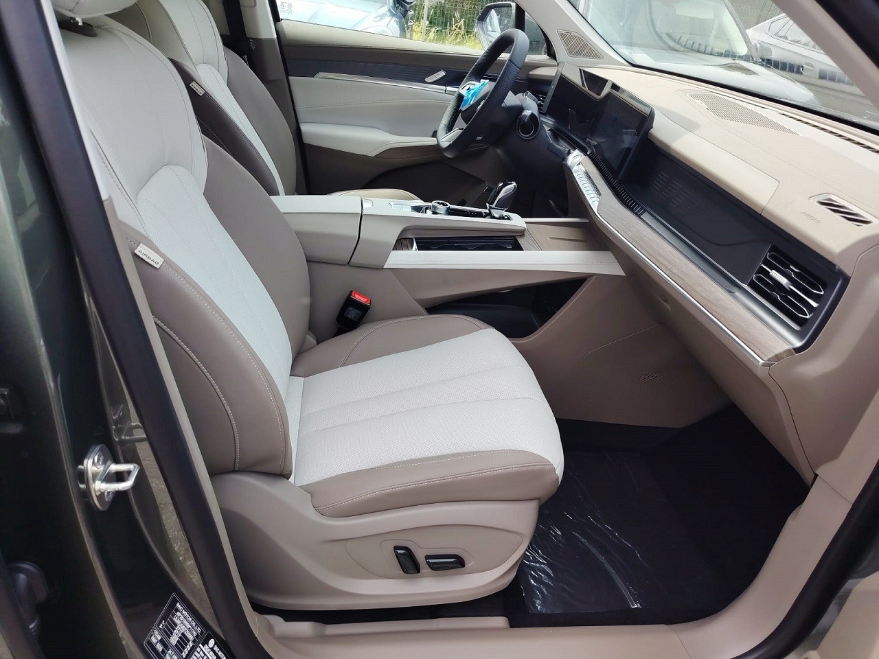MG S9 PHEV 1.5 "Premium" mit 100 km e-Reichweite-image-6
