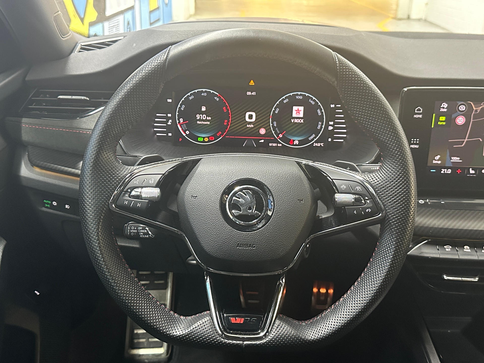SKODA Octavia Combi 2.0 TDI DSG RS 4x4-image-10