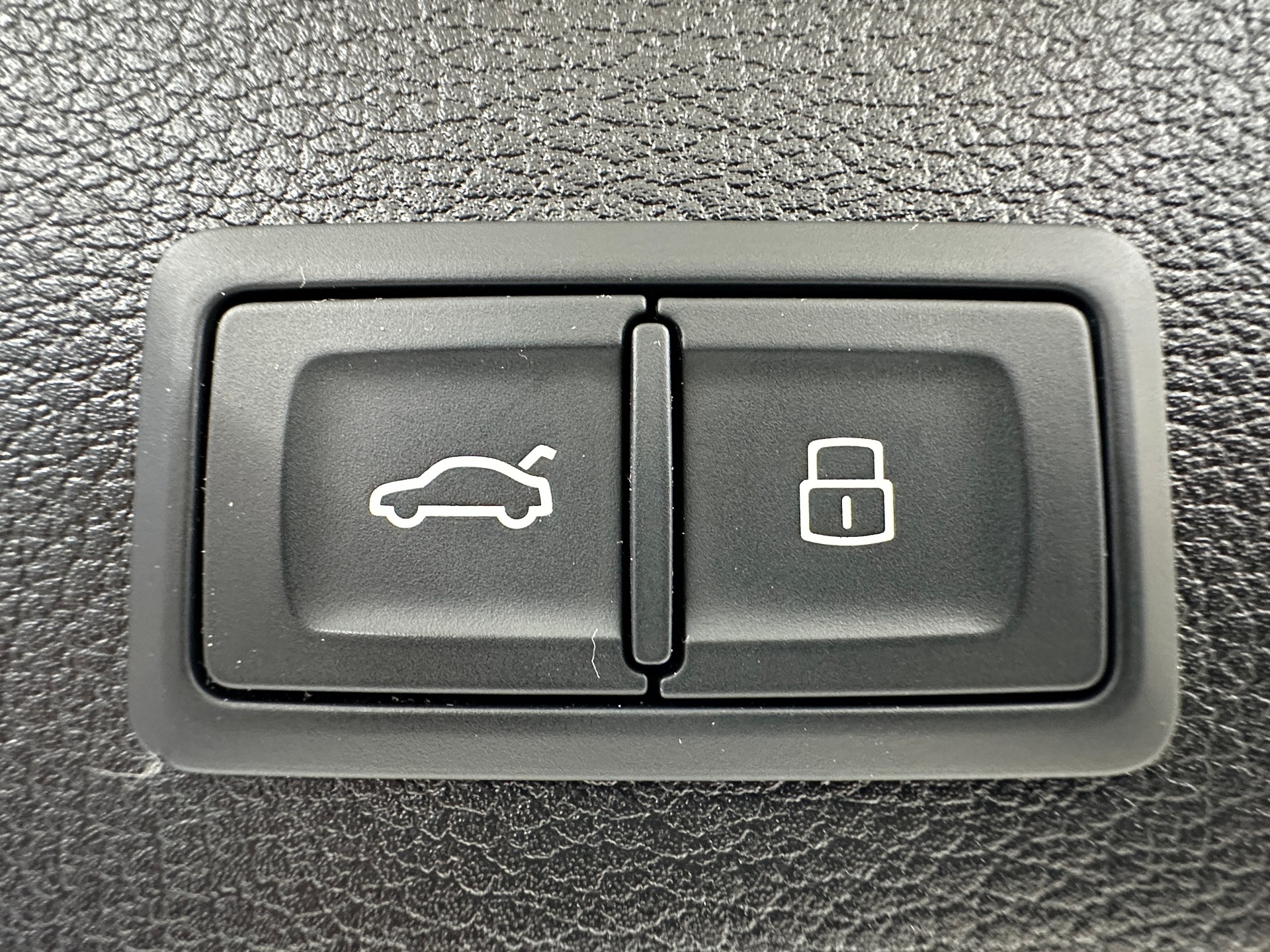 AUDI Q2 35 TFSI S line S-tronic-image-12