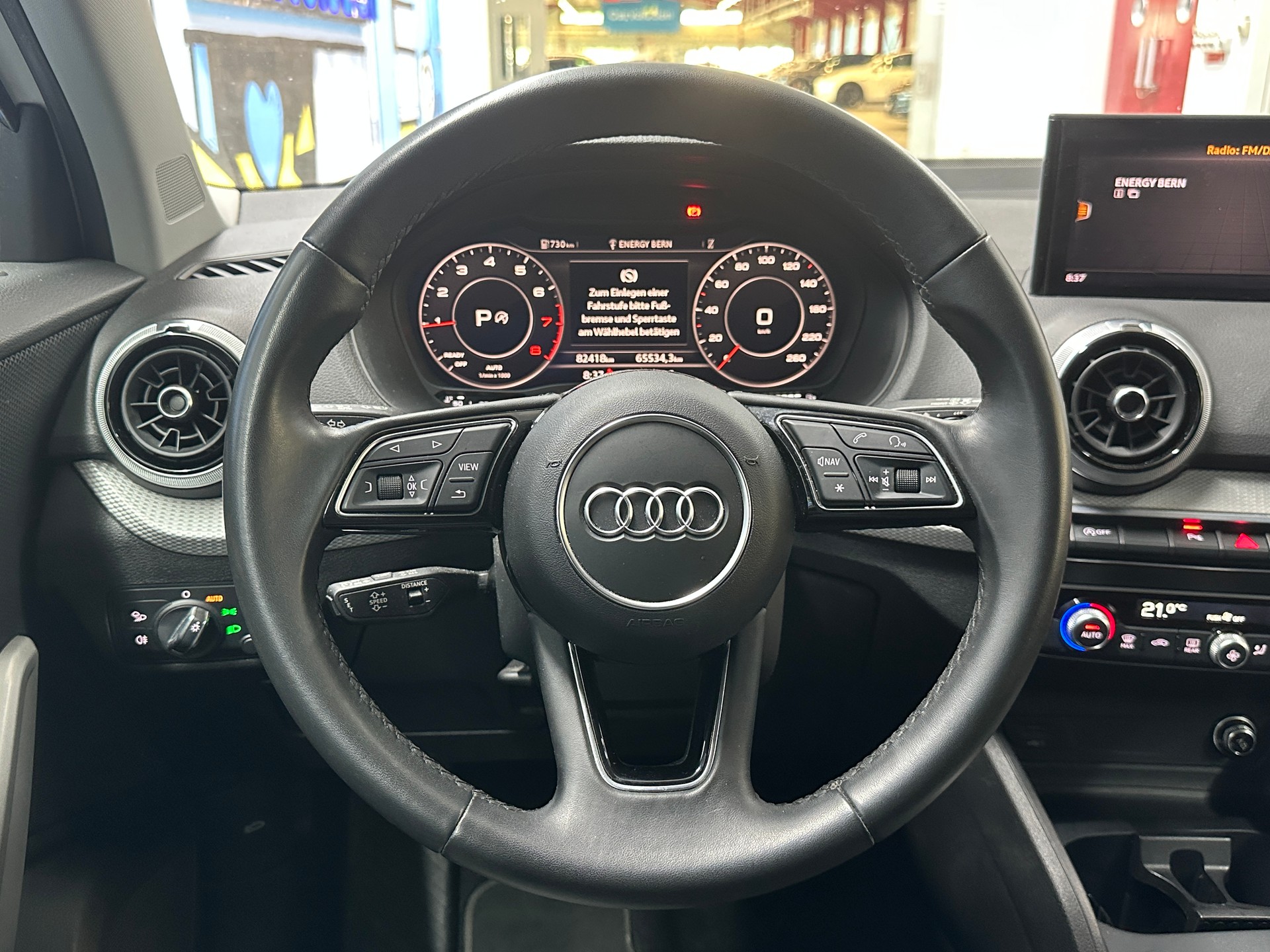 AUDI Q2 35 TFSI S line S-tronic-image-10