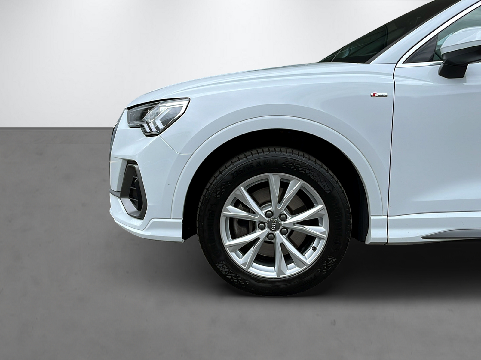 AUDI Q3 2.0 45 TFSI S line quattro S-Tronic-image-4