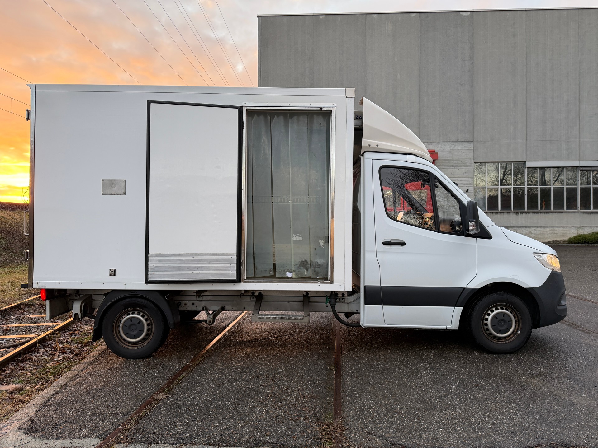 MERCEDES-BENZ 314 CDI Kühlkasten mit Aggregat-image-3