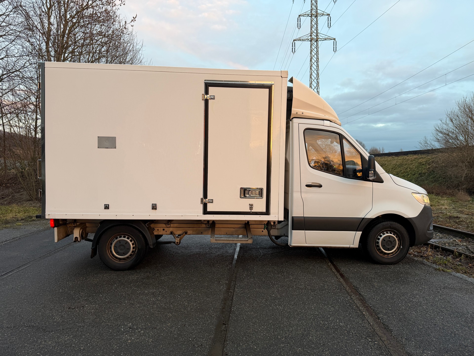 MERCEDES-BENZ 314 CDI Kühlkasten mit Aggregat-image-7