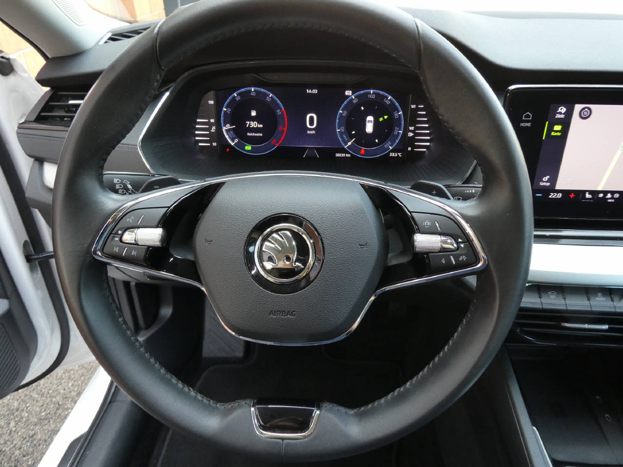 SKODA Octavia Combi 1.5 TSI Ambition DSG-image-11