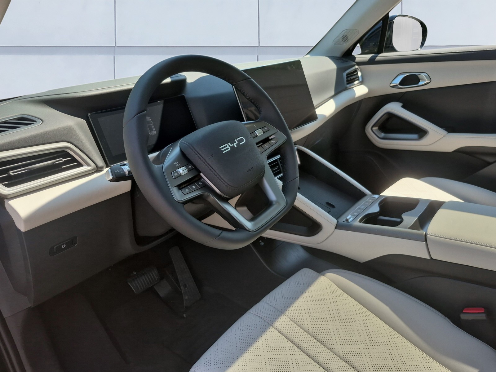 BYD Atto 2 DM-i Boost-image-10