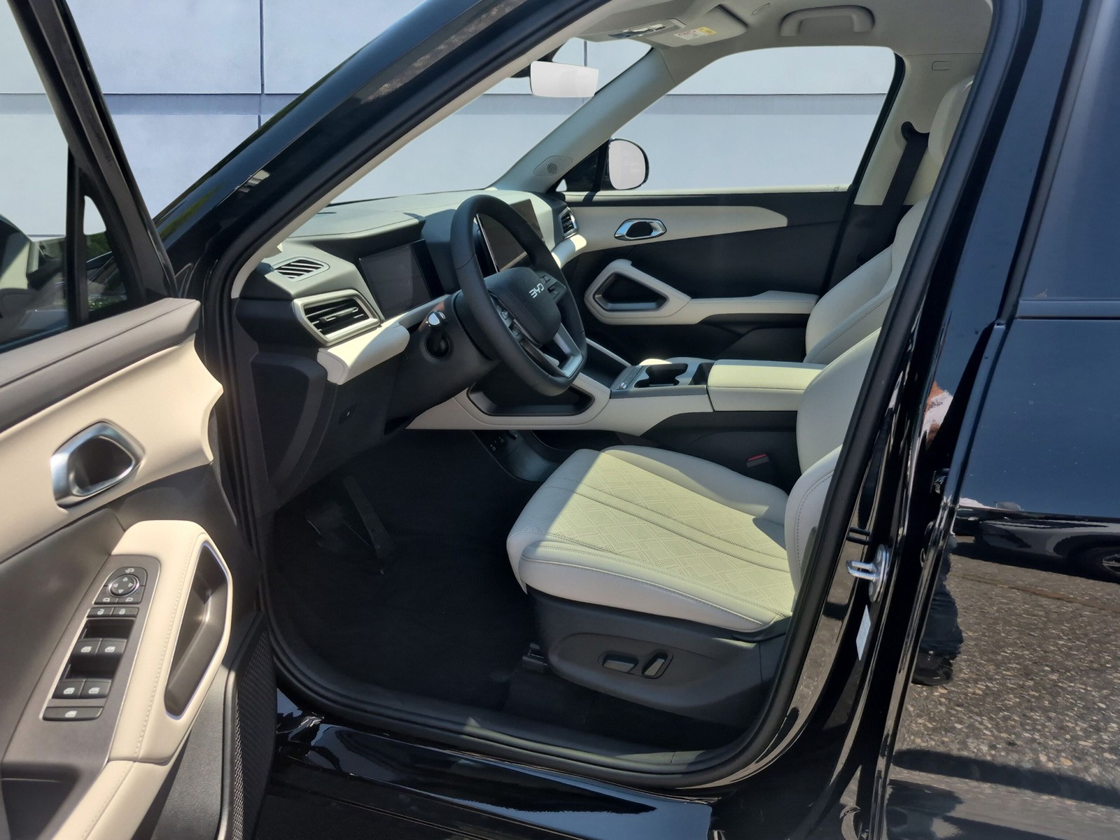 BYD Atto 2 DM-i Boost-image-9