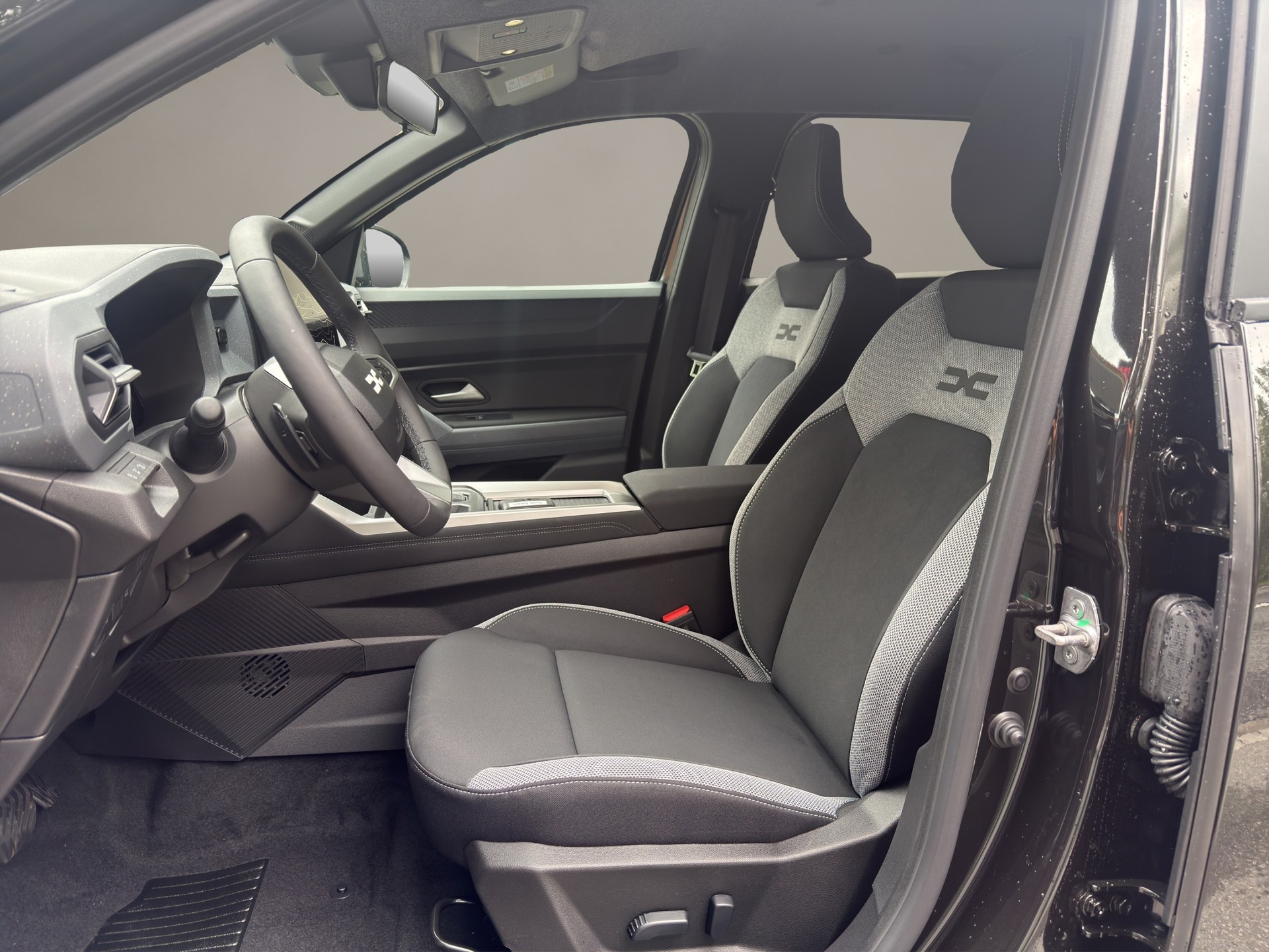 DACIA Bigster TCe 150 48V Journey 4x4-image-8