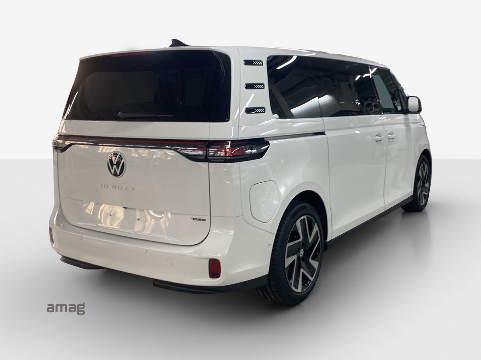 VW ID.Buzz LWB Pro 4 Motion-image-4