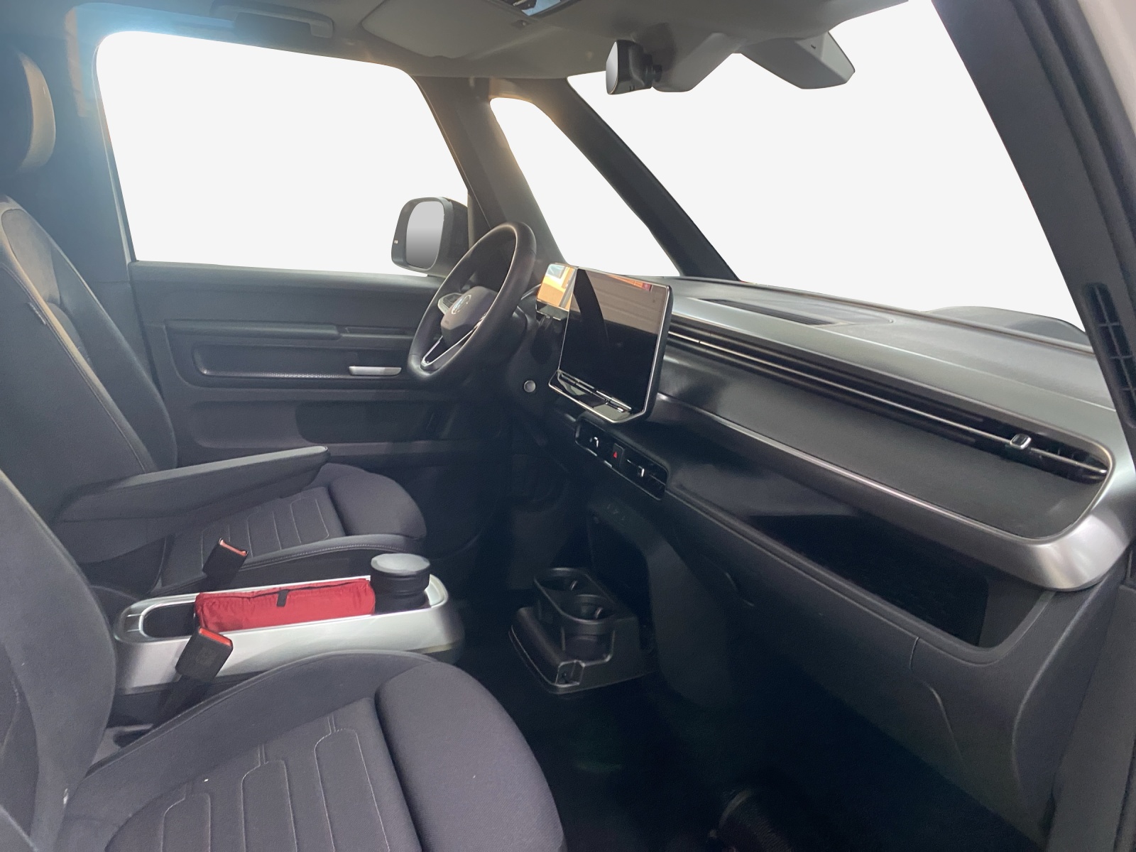 VW ID.Buzz LWB Pro 4 Motion-image-13